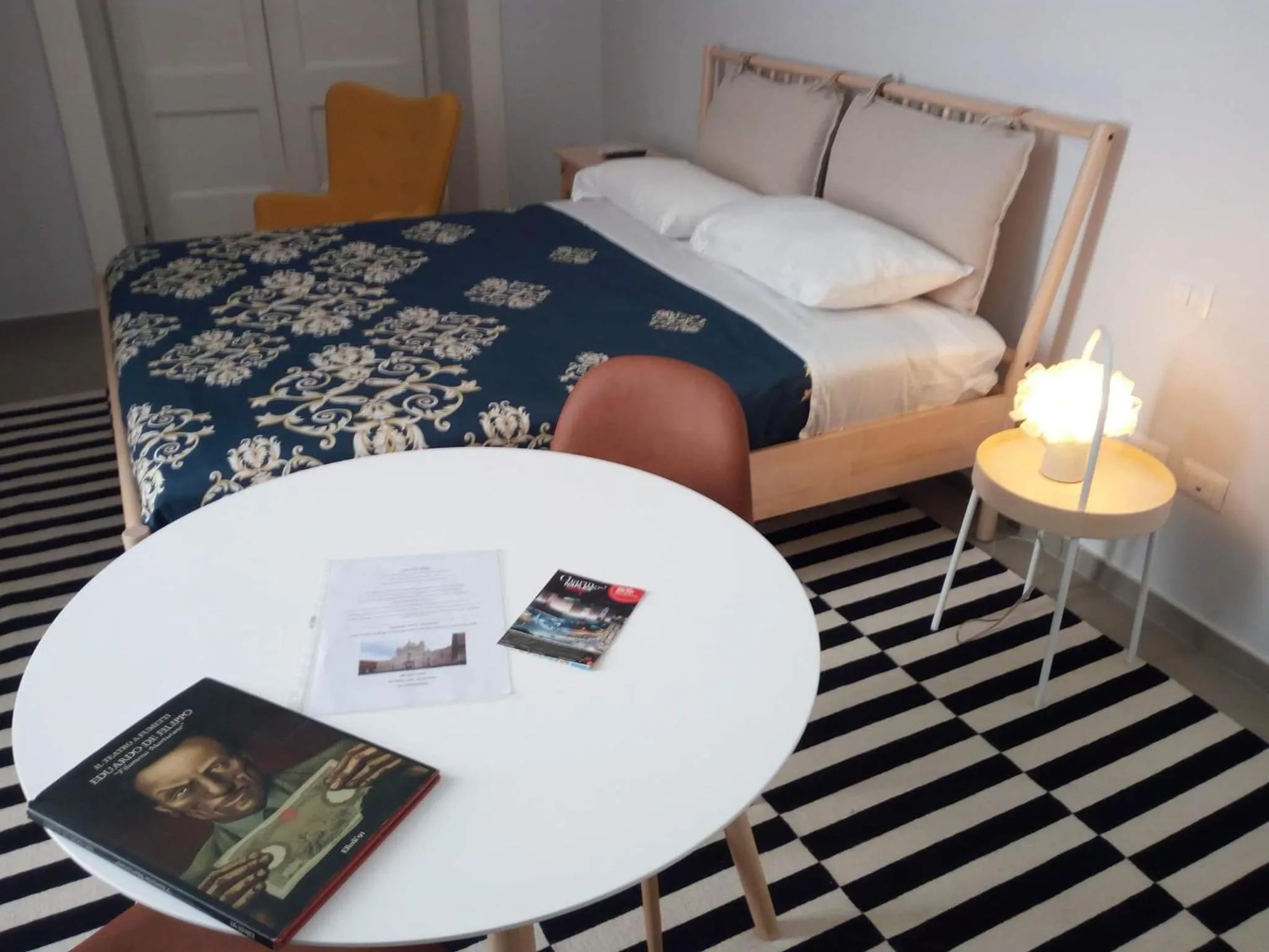 Bedroom, Bed in Piano Nobile by Napoliapartments