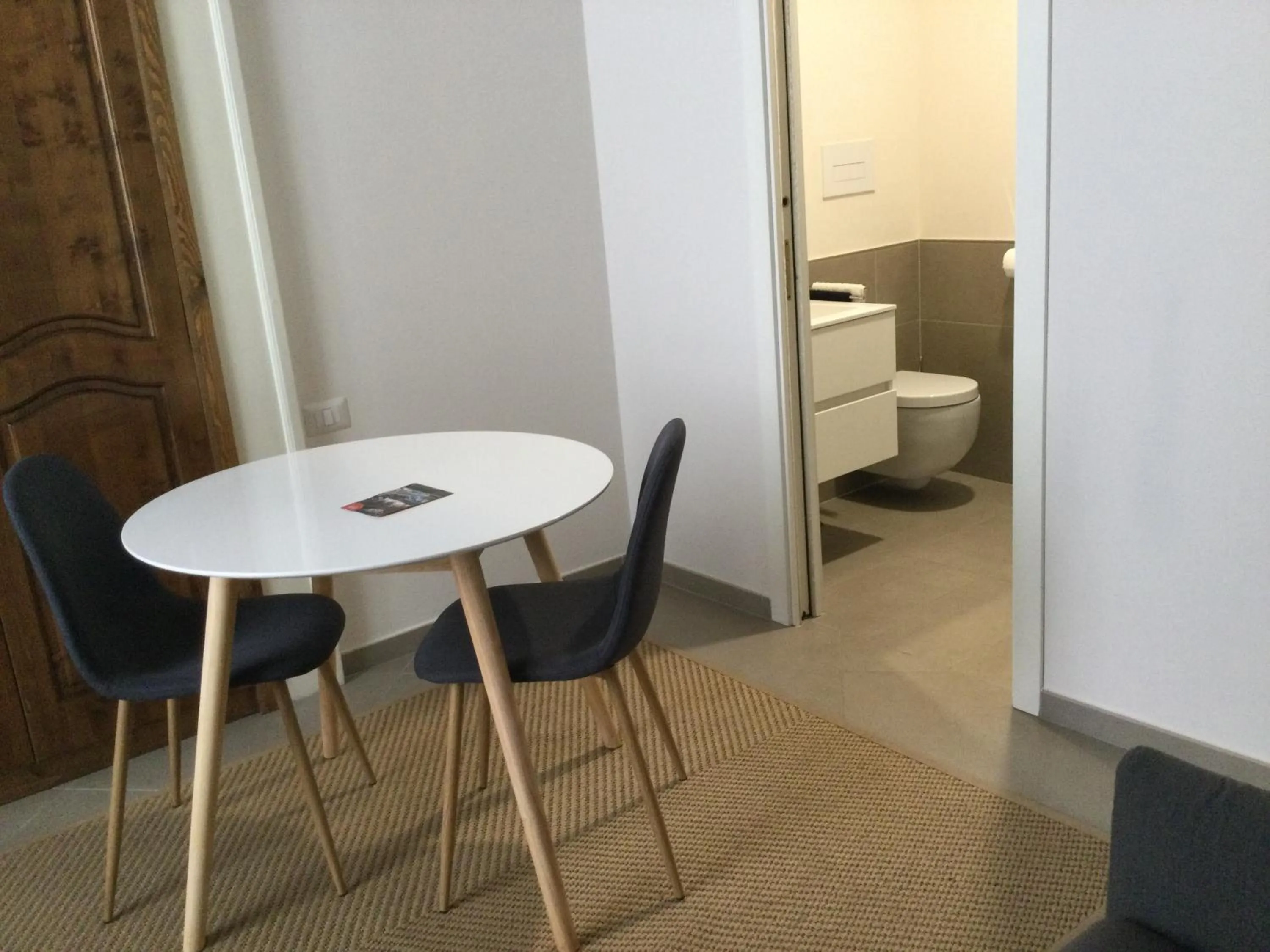 Bathroom in Piano Nobile by Napoliapartments