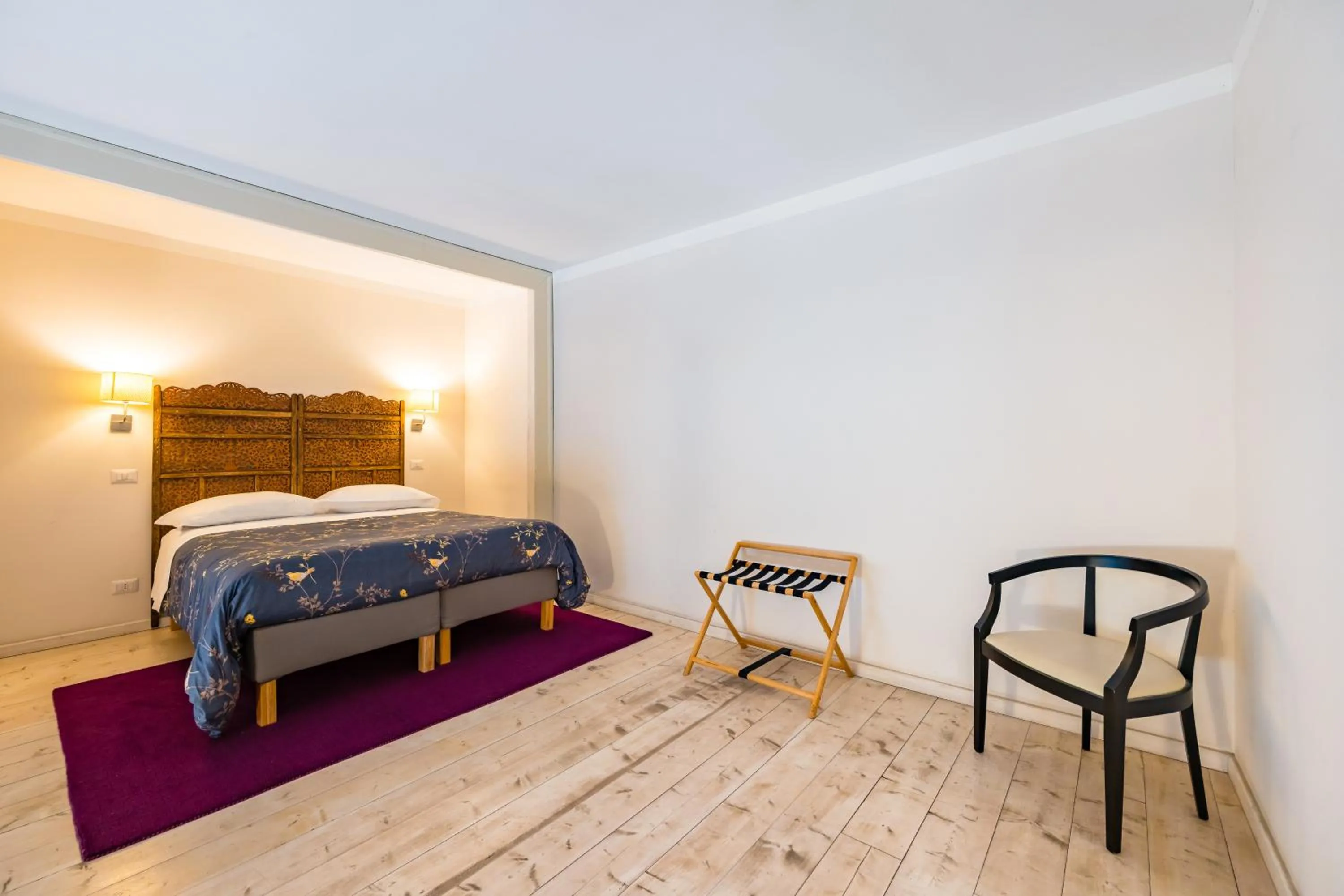 Other, Bed in Piano Nobile by Napoliapartments