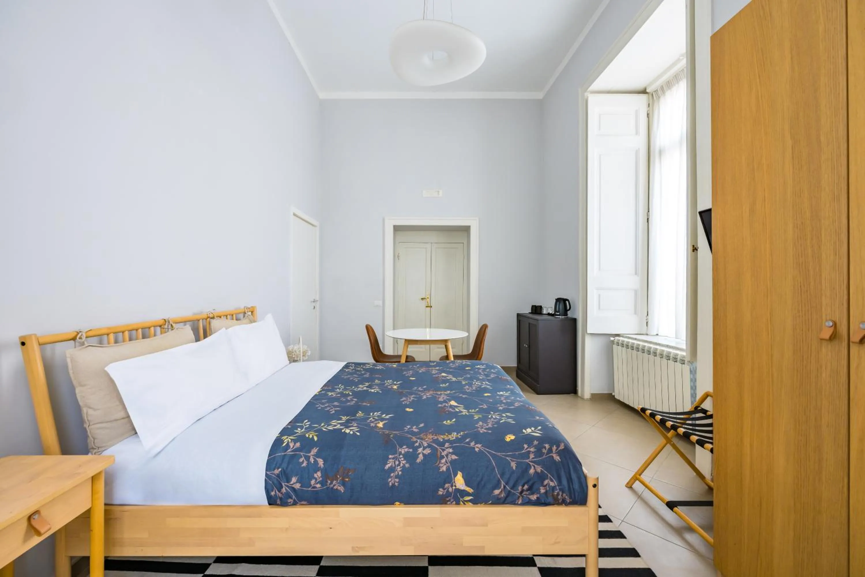 Other, Bed in Piano Nobile by Napoliapartments