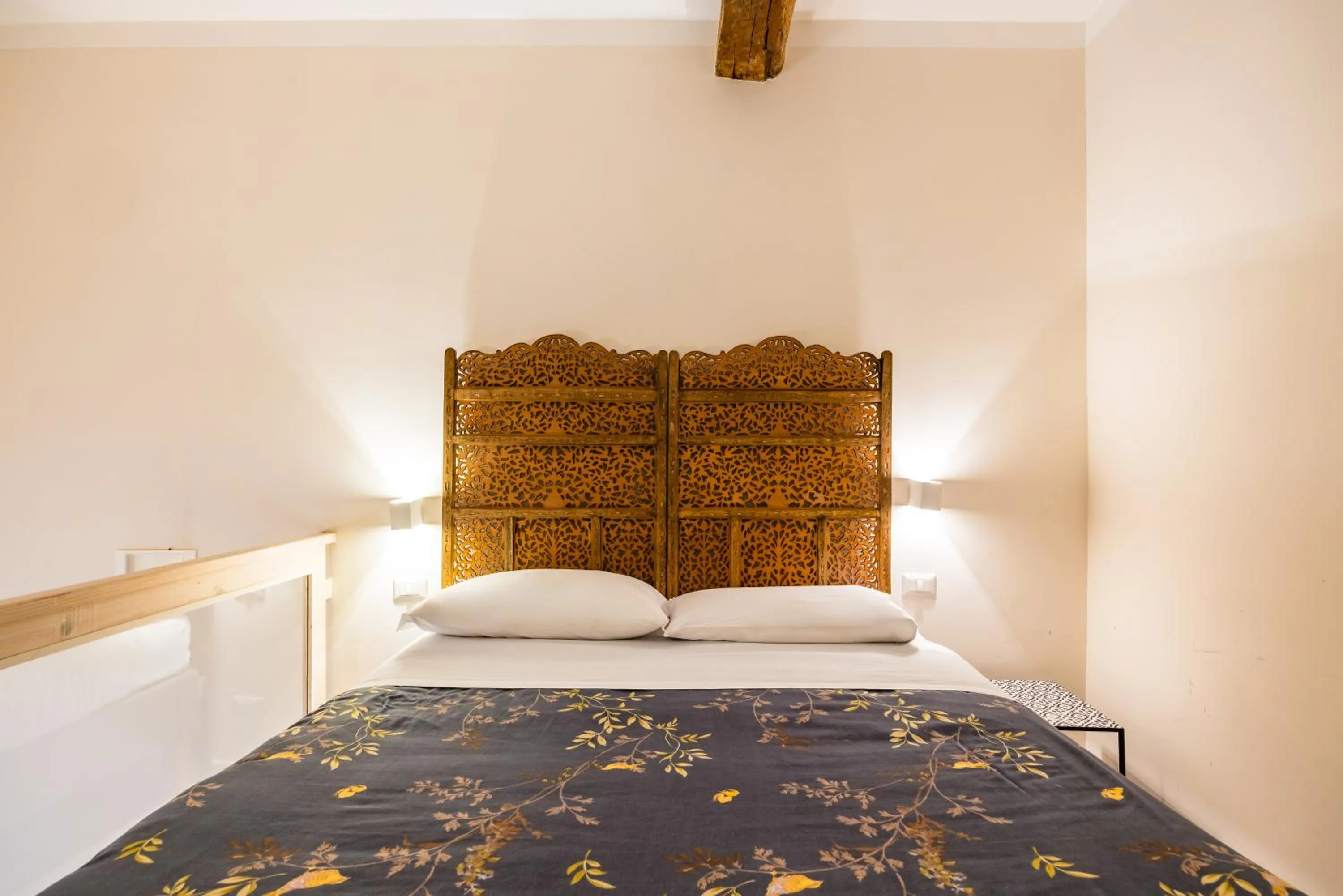 Other, Bed in Piano Nobile by Napoliapartments