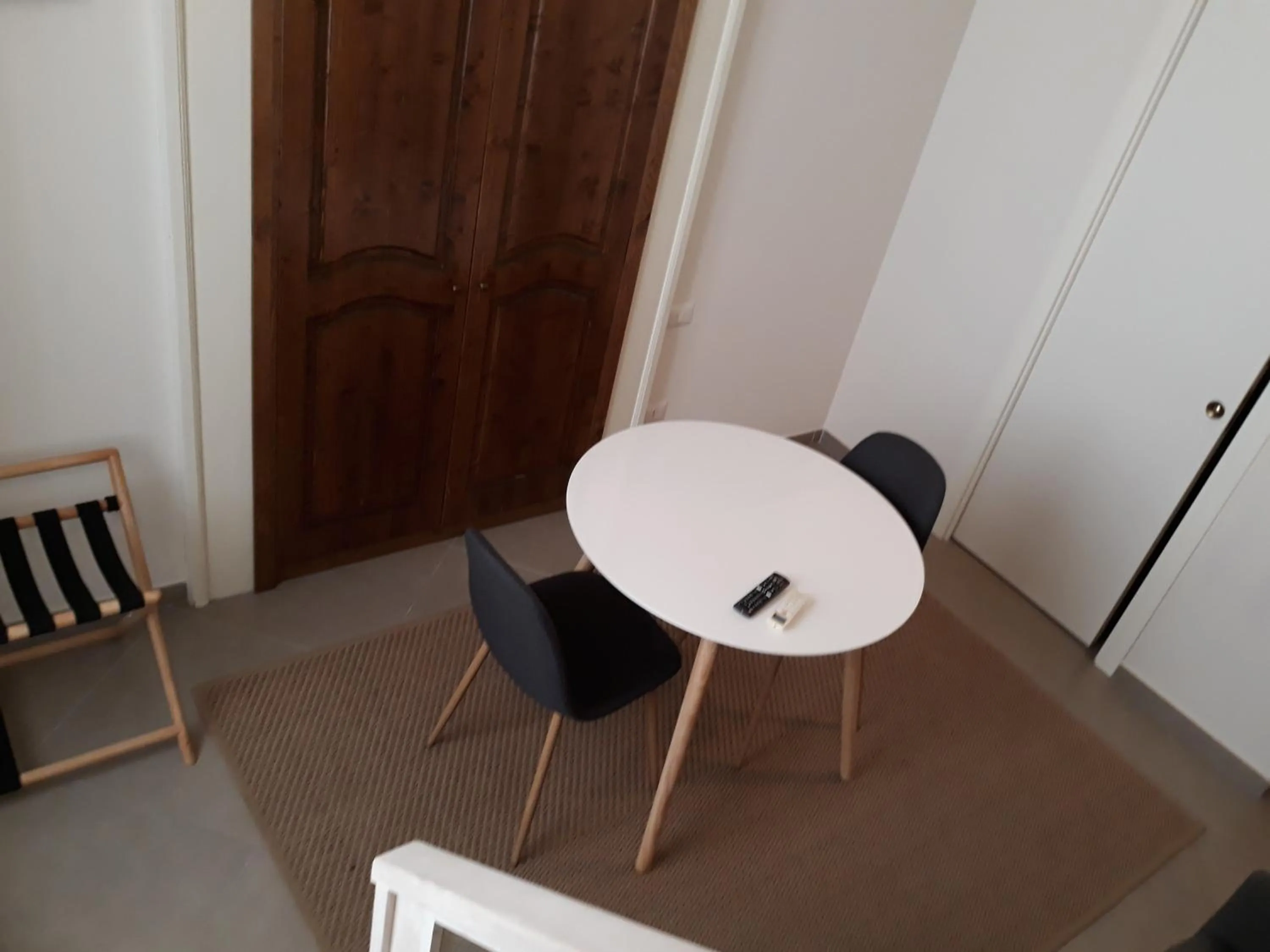 Seating area in Piano Nobile by Napoliapartments