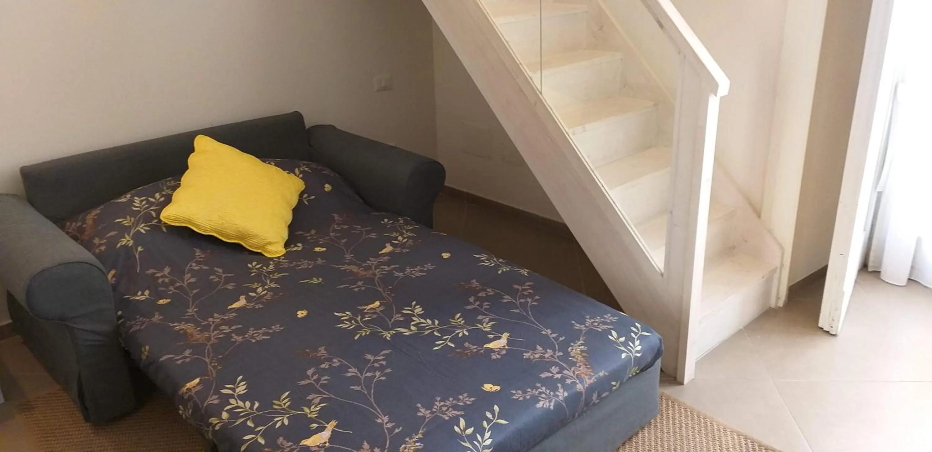 Bed in Piano Nobile by Napoliapartments