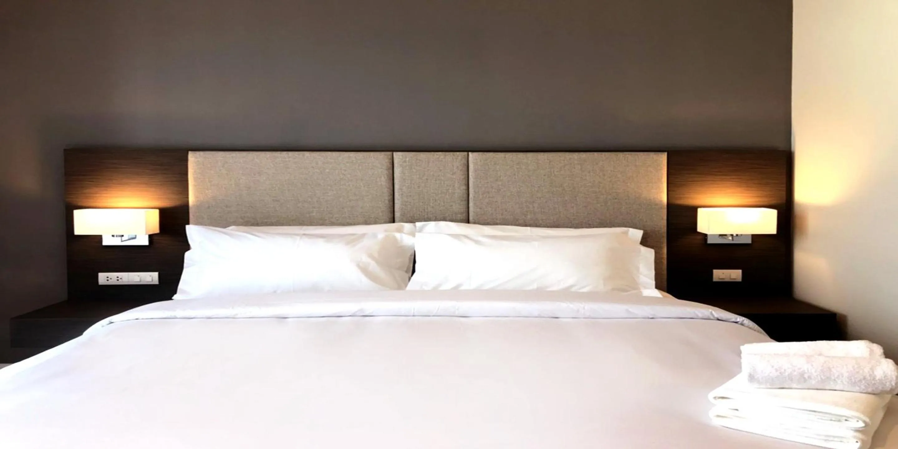 Bedroom, Bed in Fortune Hotel Buriram