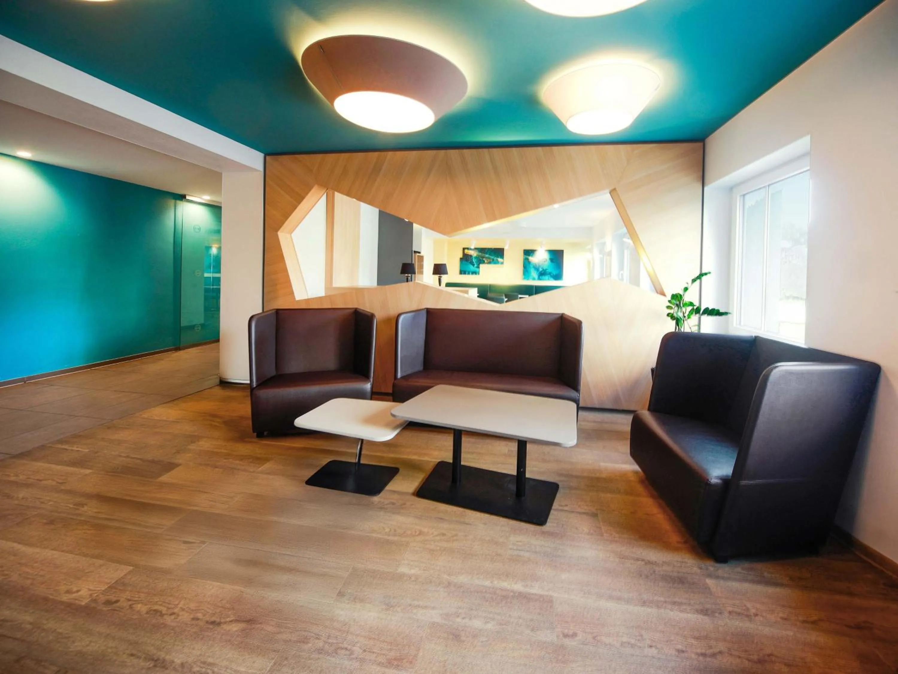 Lobby or reception in B&B Hotel Jena