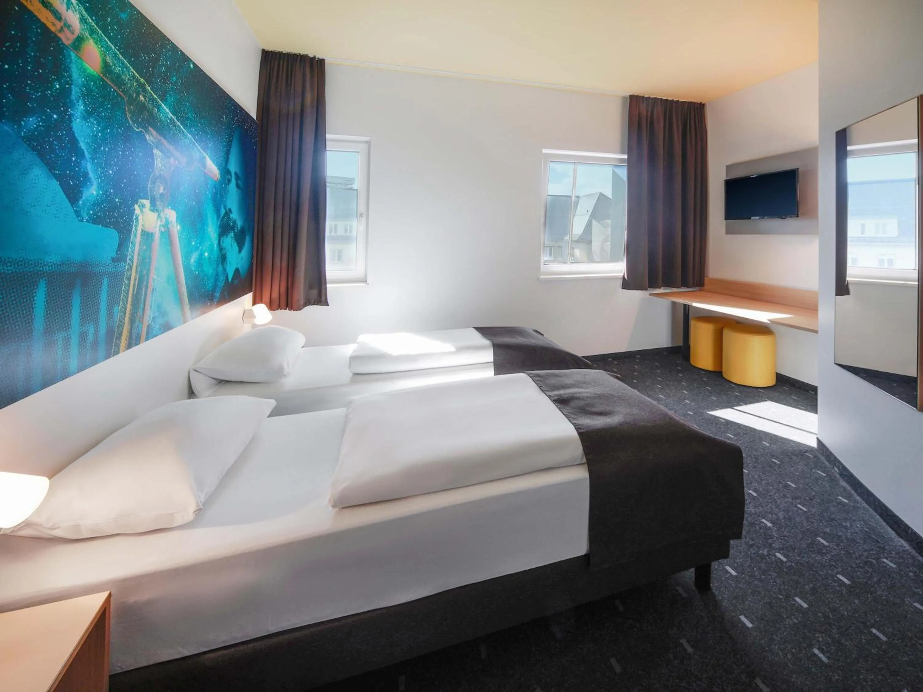 Photo of the whole room, Bed in B&B Hotel Jena