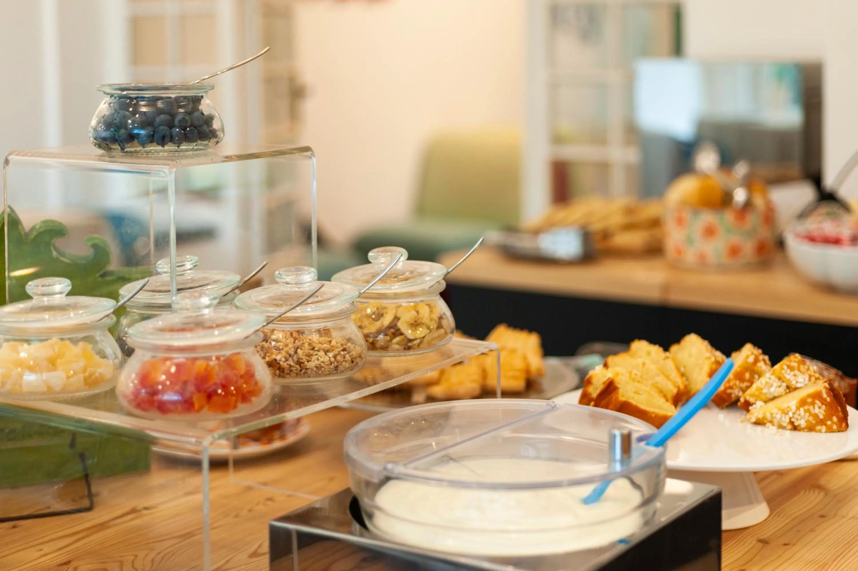 Buffet breakfast in Hotel Melograno