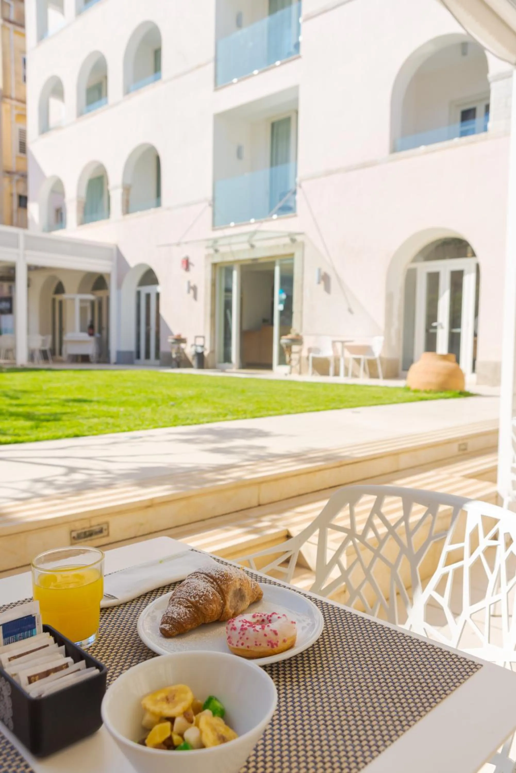 Breakfast in Il Piccolo Giardino GH ***Superior