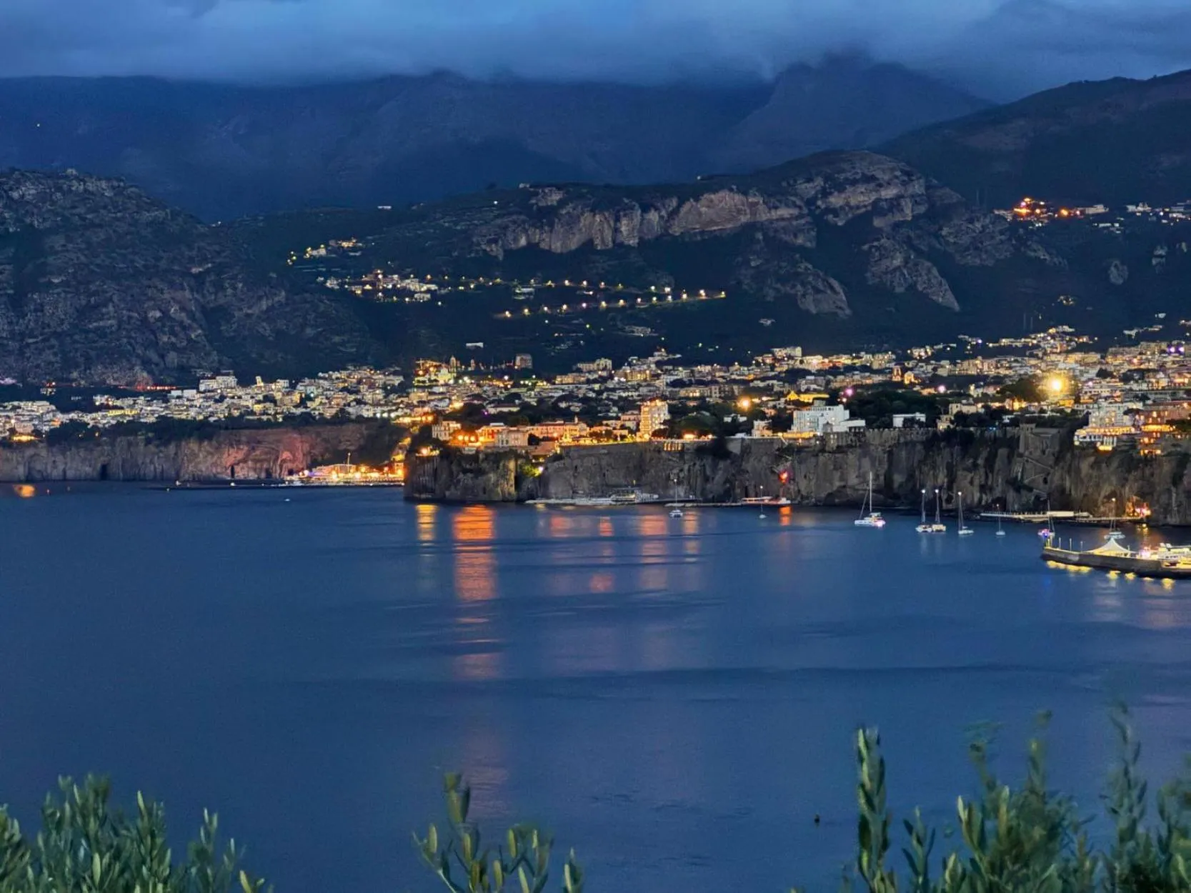 City view in Hostel & Glamping Santa Fortunata