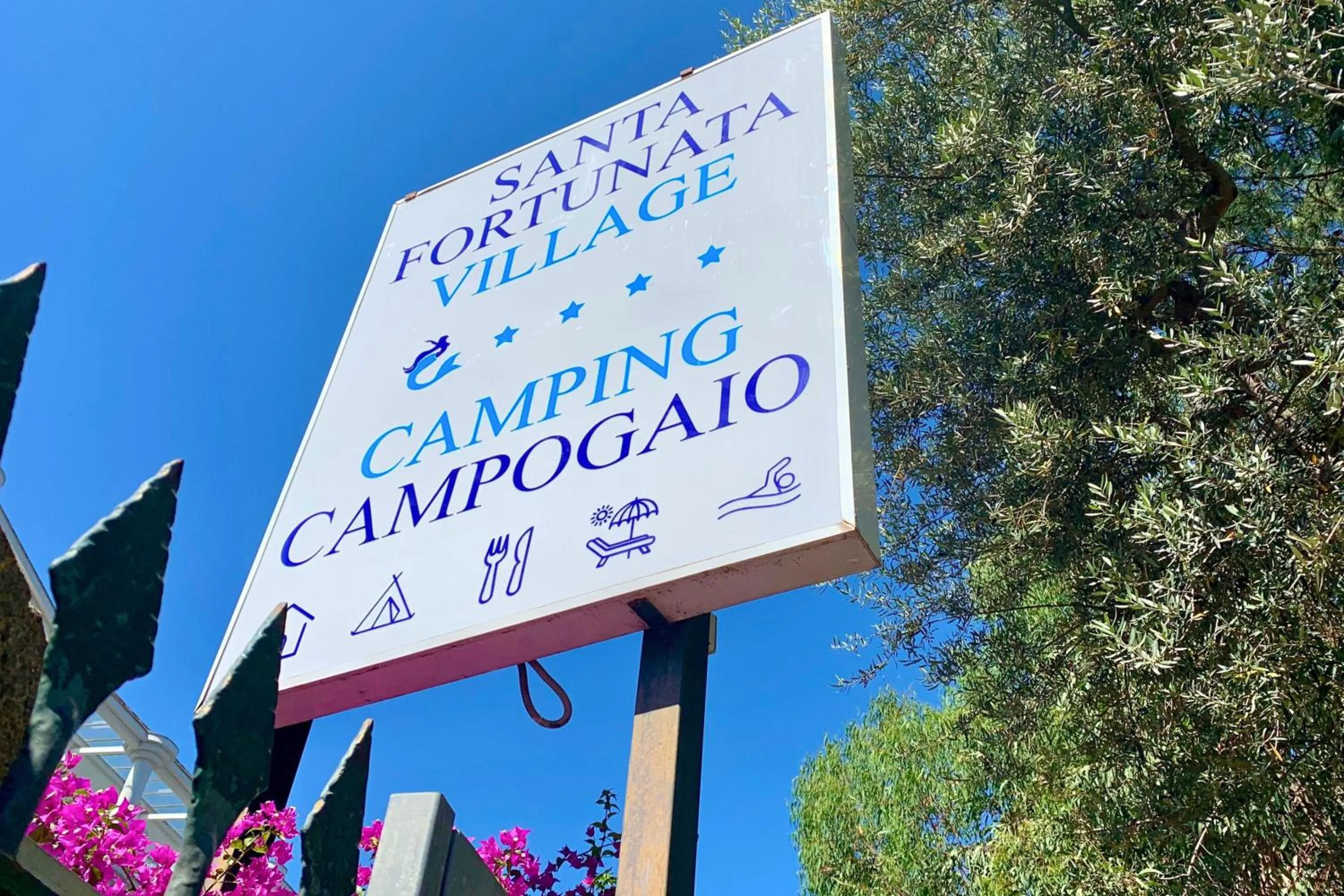 Property building in Hostel & Glamping Santa Fortunata