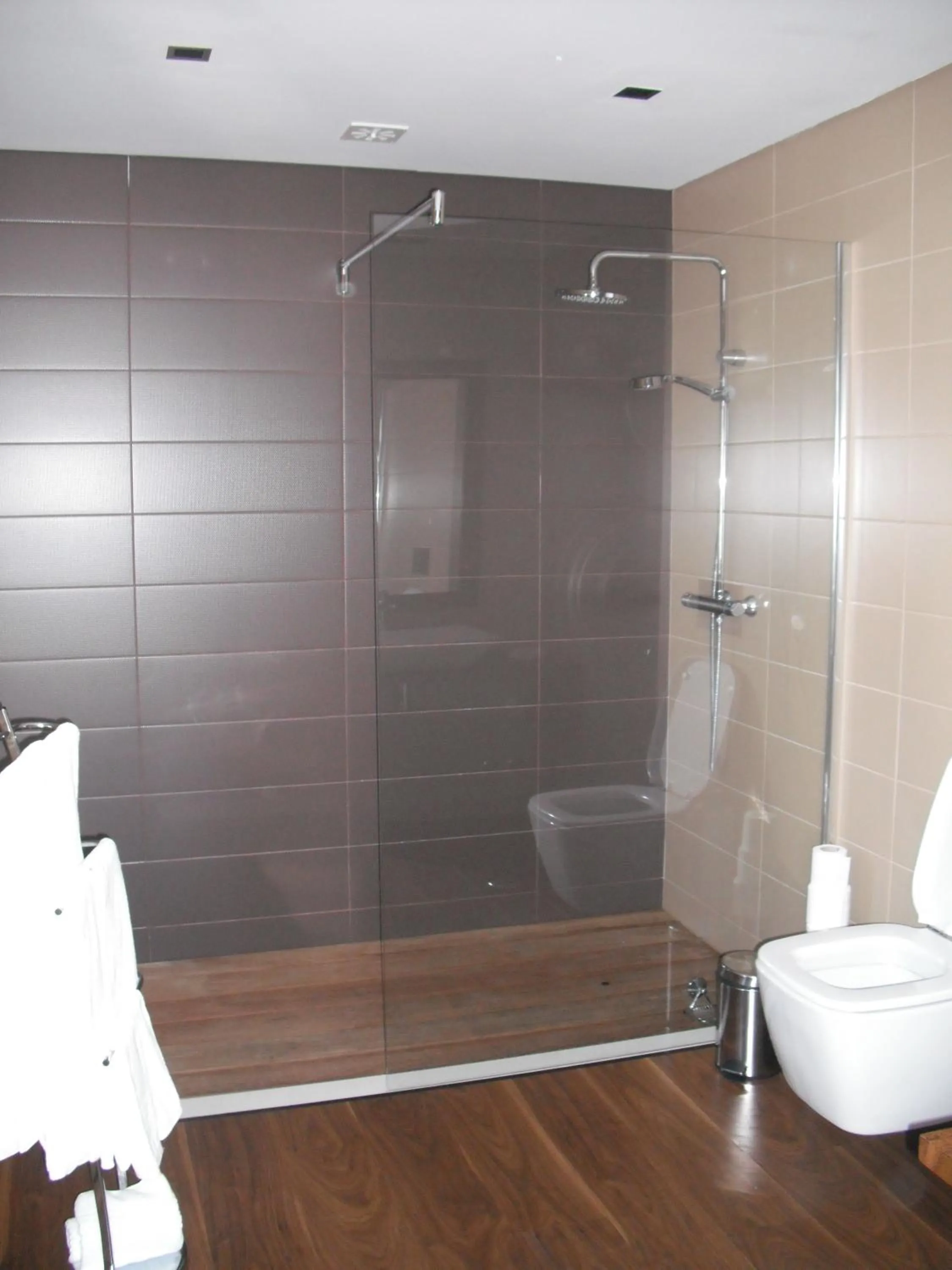 Shower in Muralha de Caminha