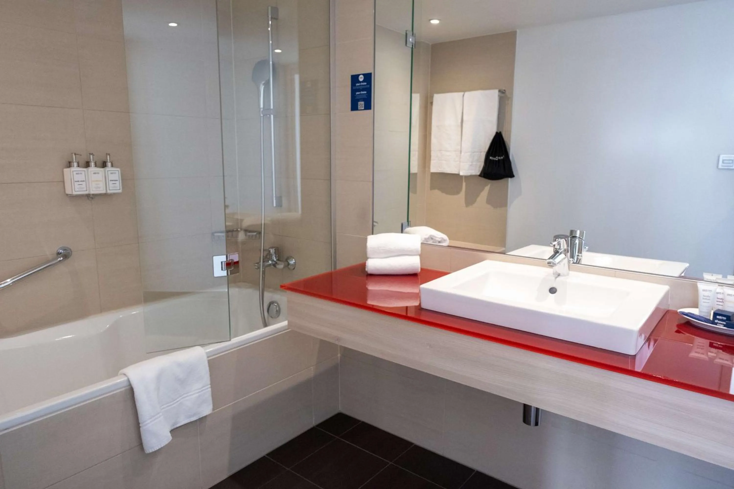 Bathroom in Park Inn by Radisson Linz