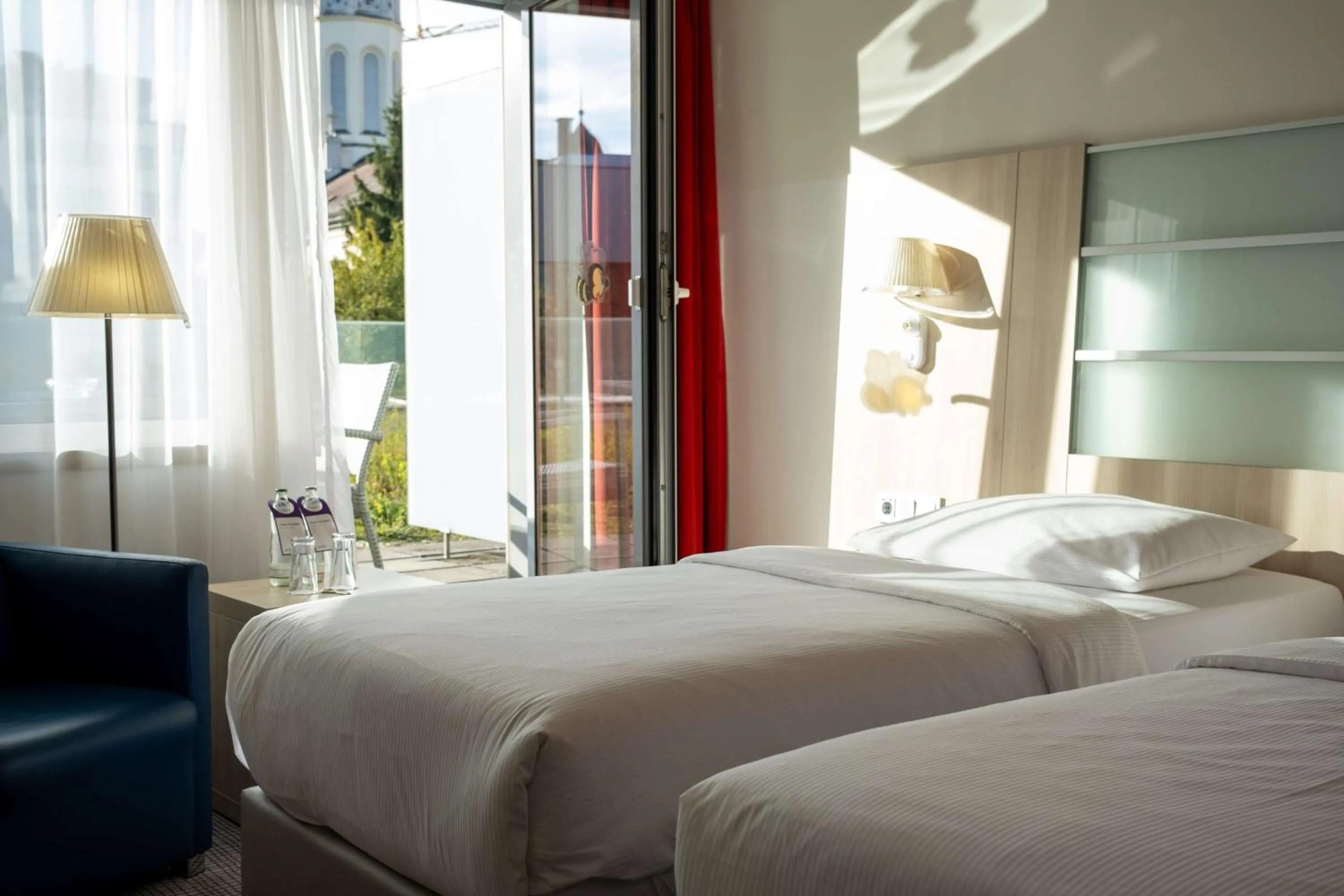 Bedroom, Bed in Park Inn by Radisson Linz