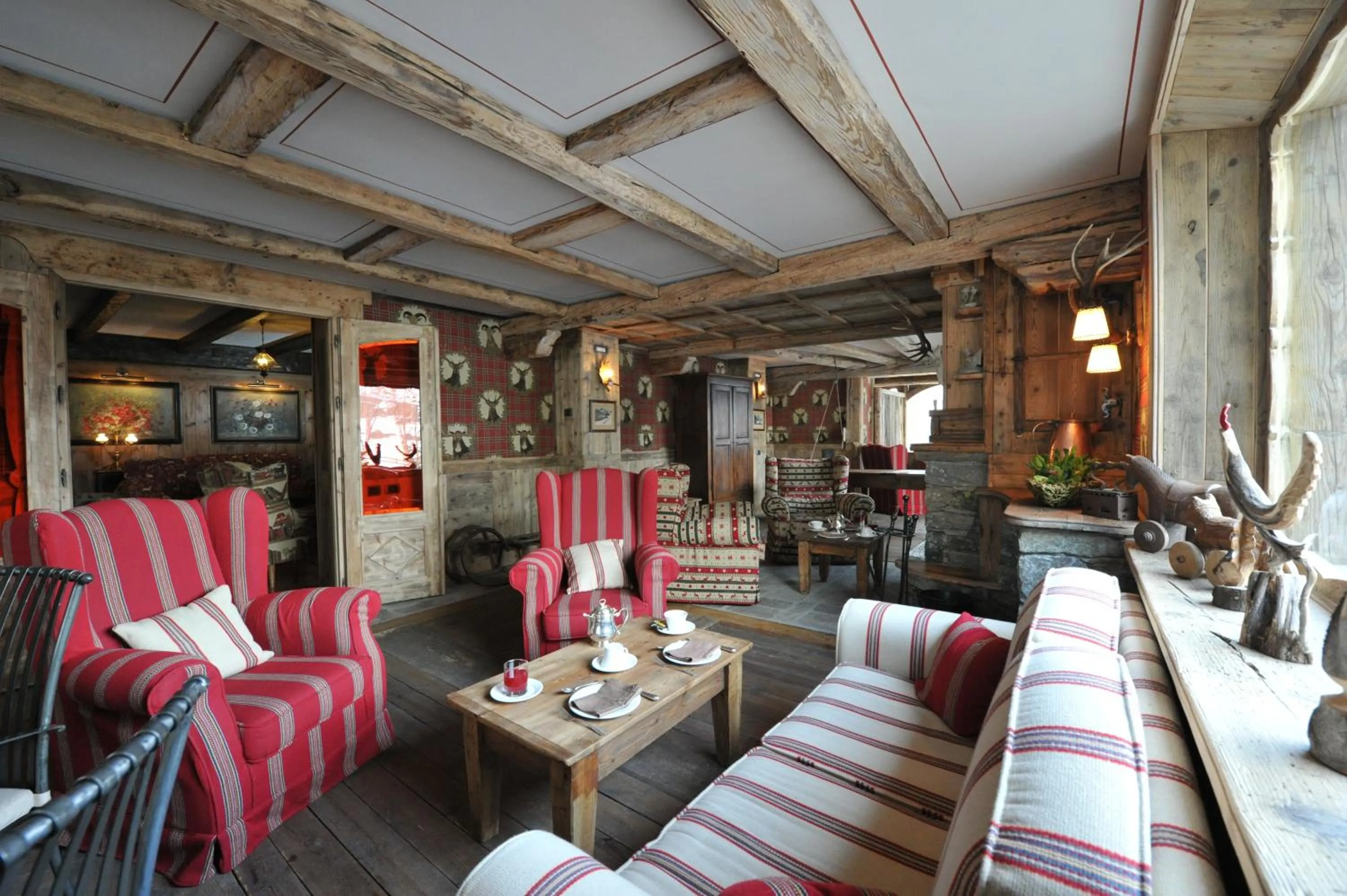 Lounge or bar in Hotel Bucaneve