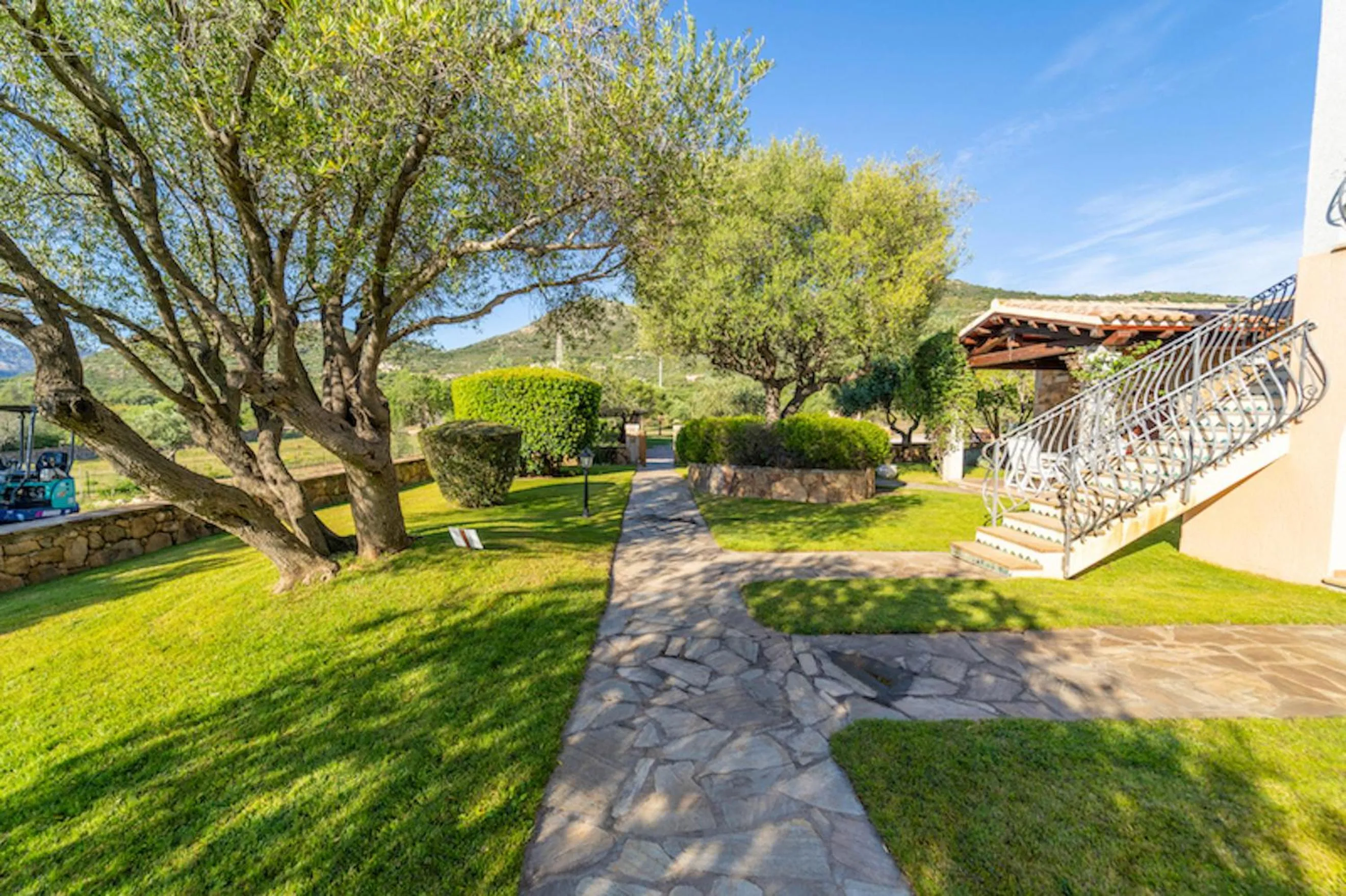 Garden in ISS Travel, L'Uddastru Panoramic Apartments - with private outdoor terrace