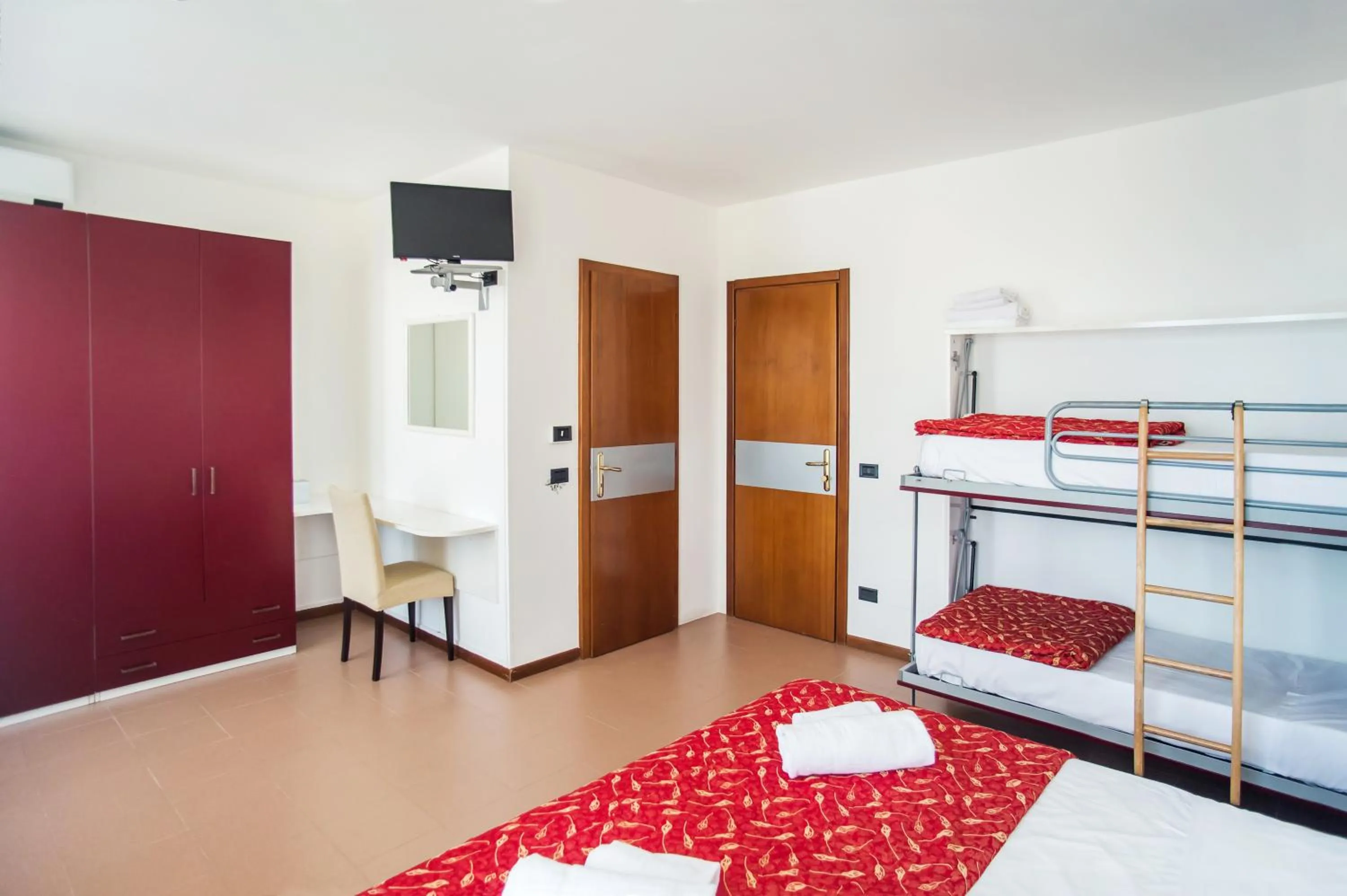 Photo of the whole room, Bed in Hotel Il Castello