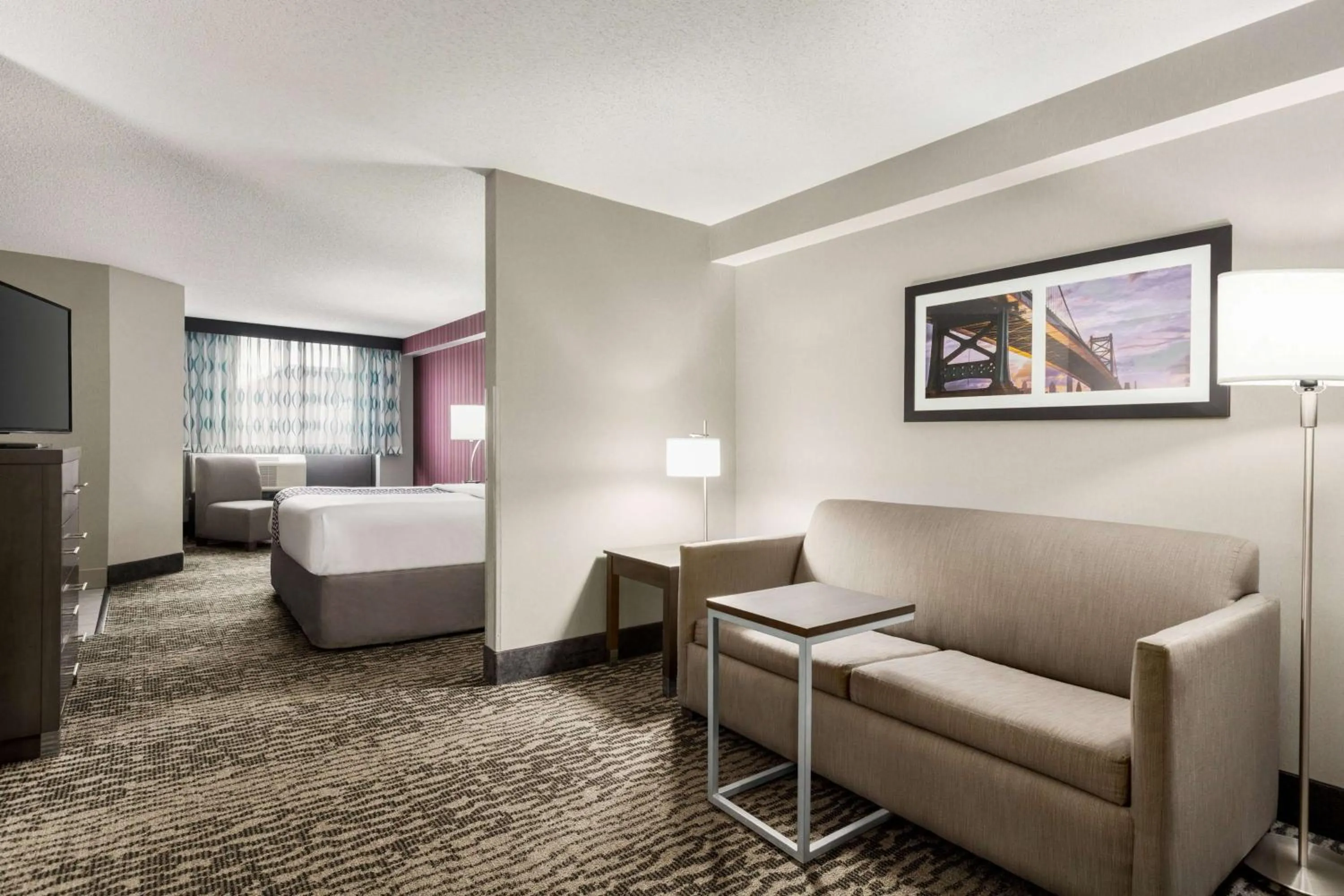 Photo of the whole room, Bed in La Quinta by Wyndham Newark - Elkton