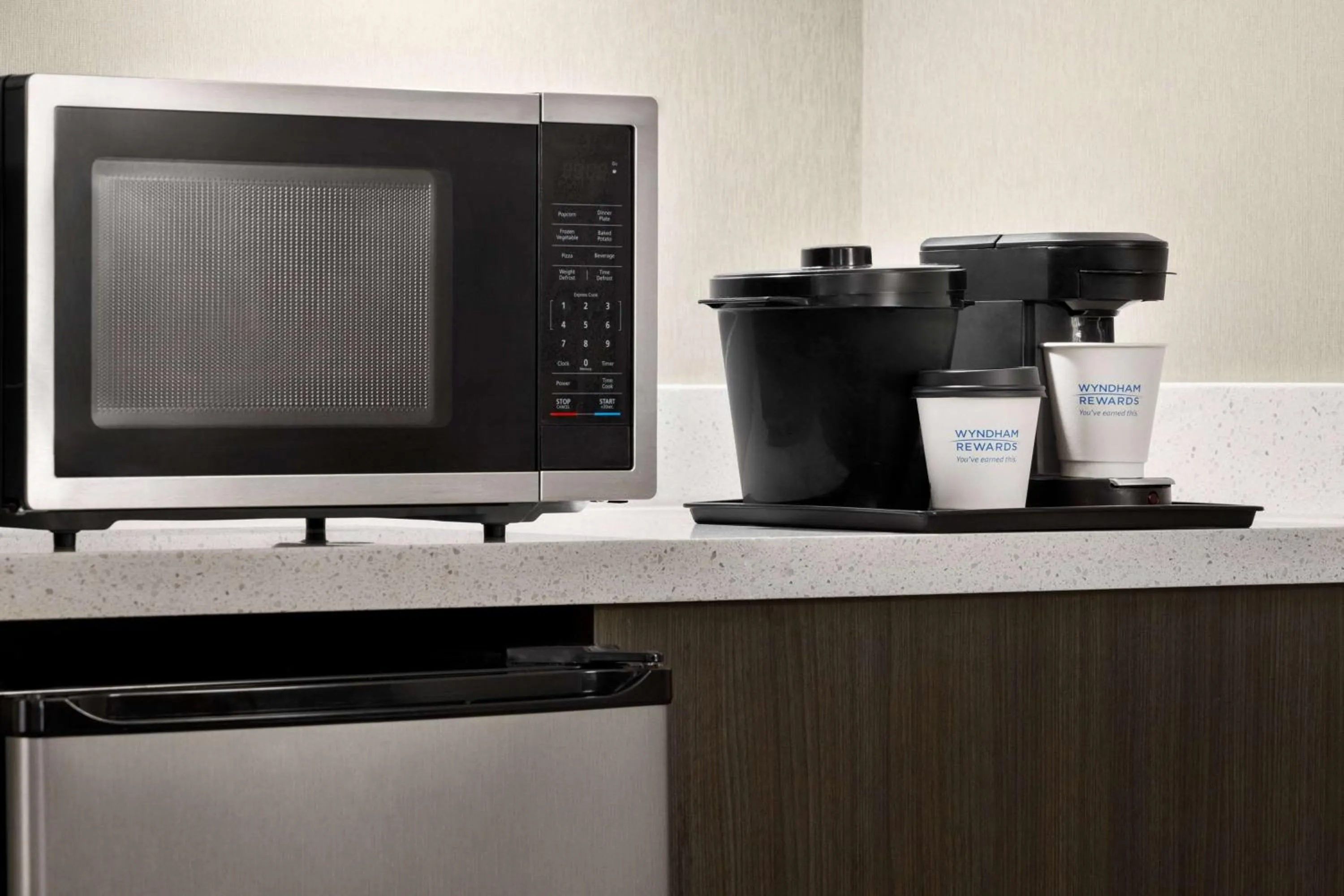 Photo of the whole room in La Quinta by Wyndham Newark - Elkton