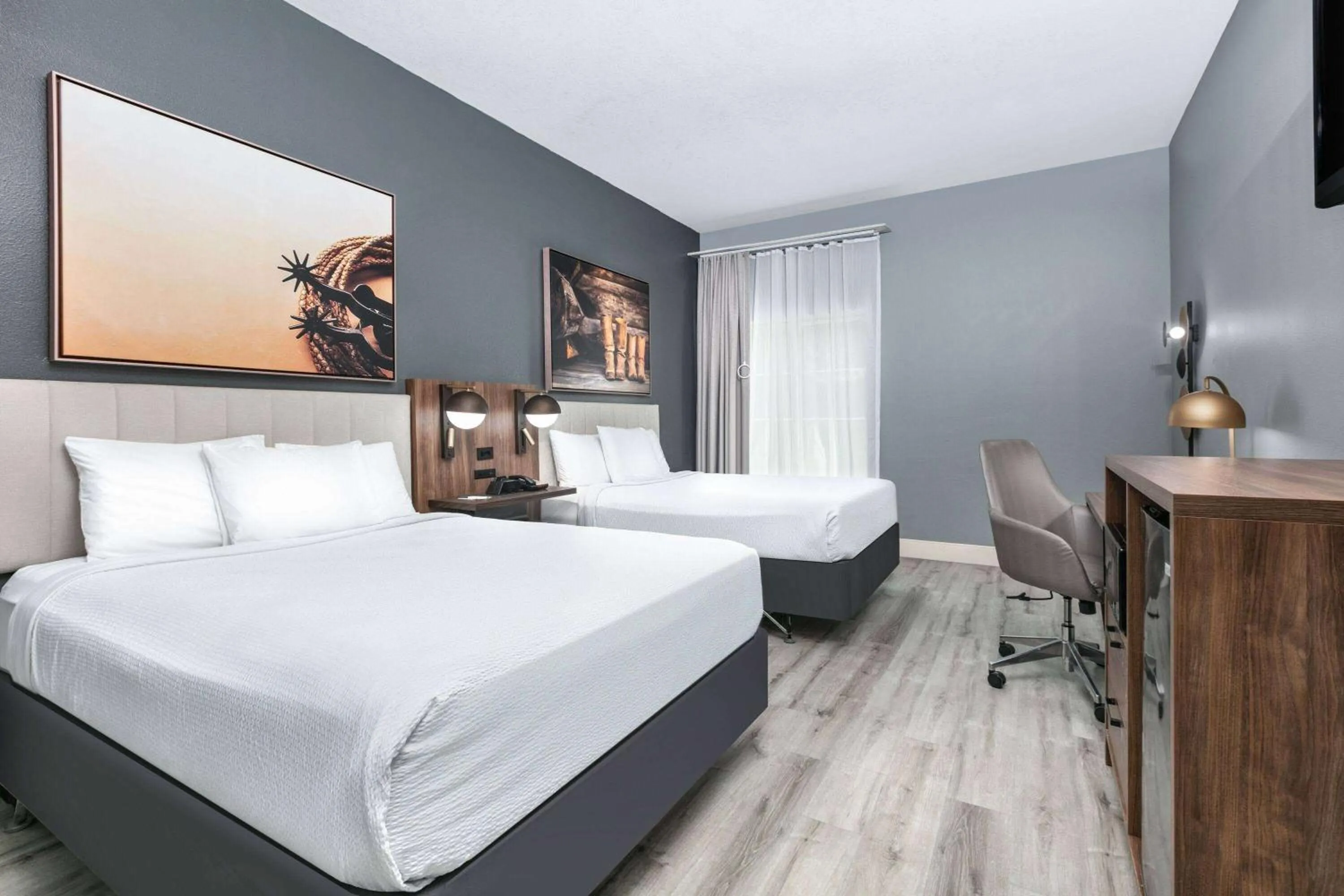 Photo of the whole room in La Quinta by Wyndham Decatur