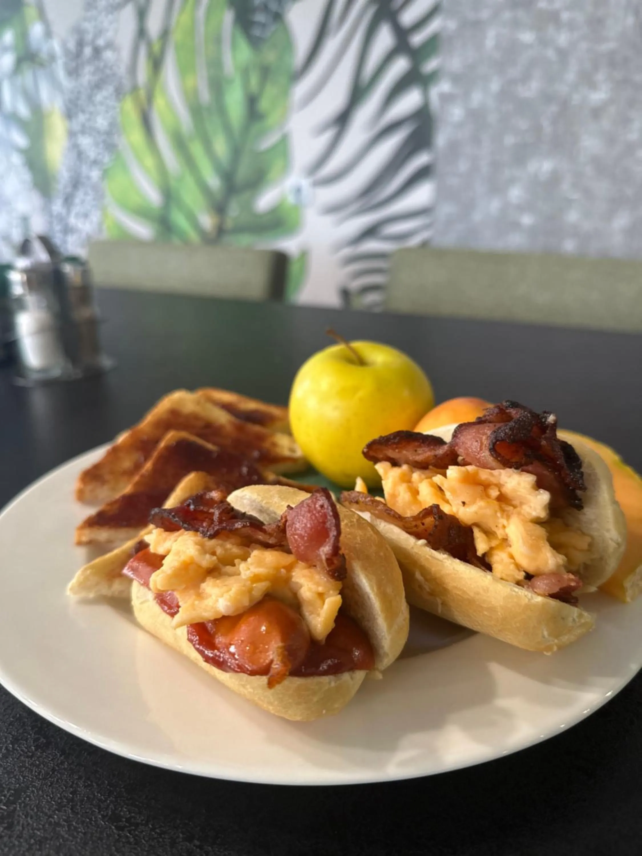 Breakfast in Hotel Central