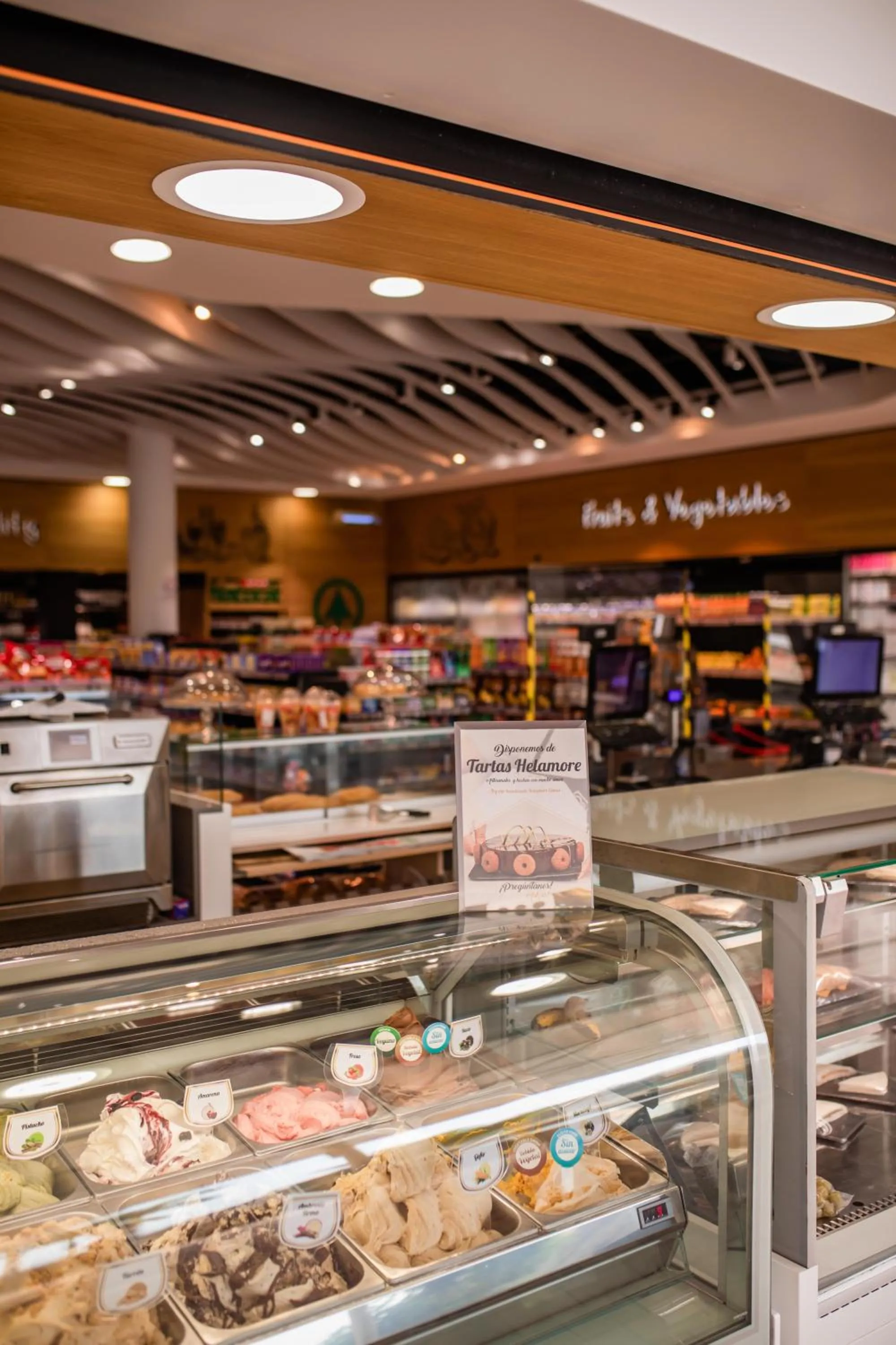 Shopping Area in Arguineguín Park By Servatur VV