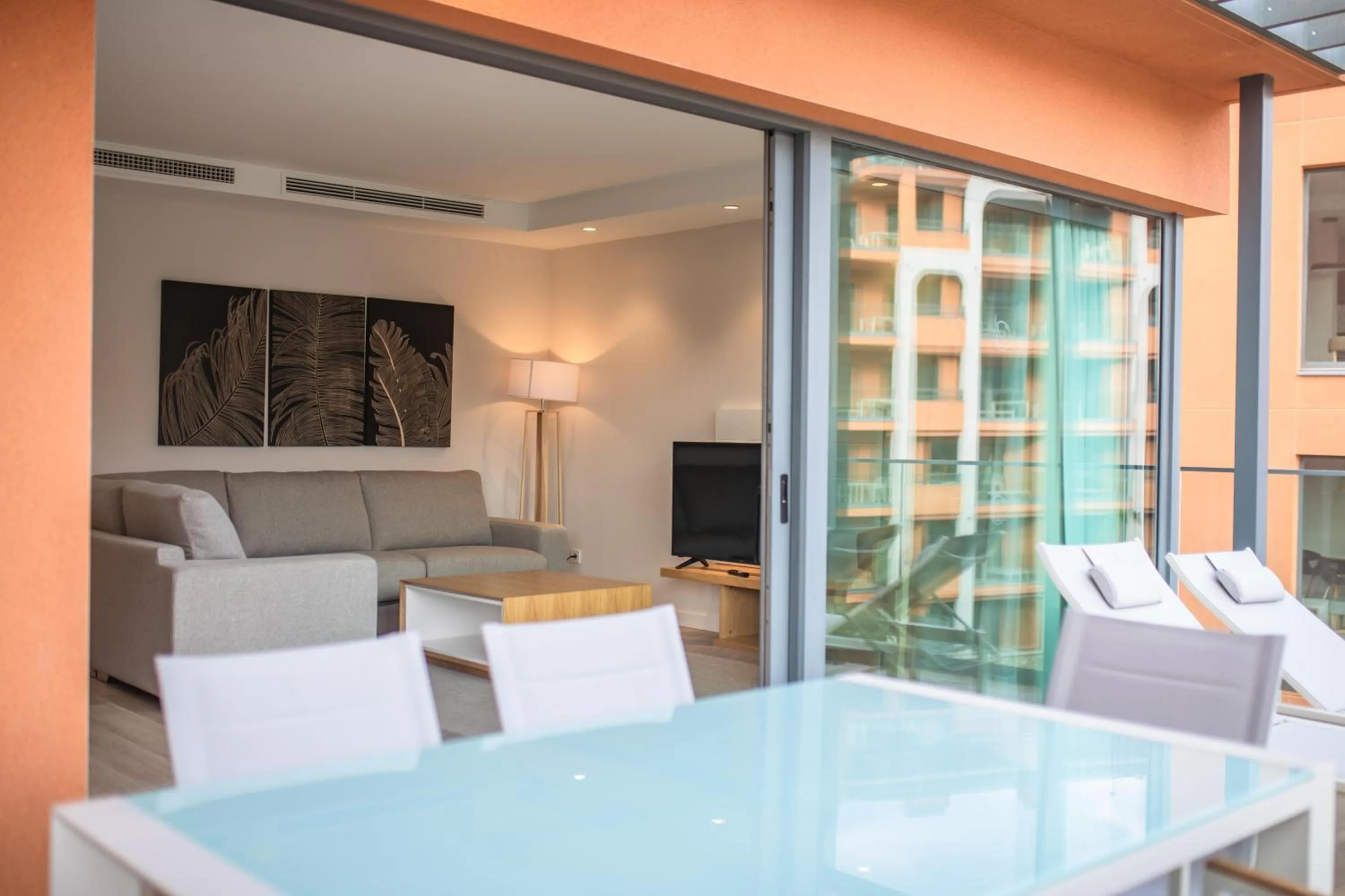 Photo of the whole room in Arguineguín Park By Servatur VV