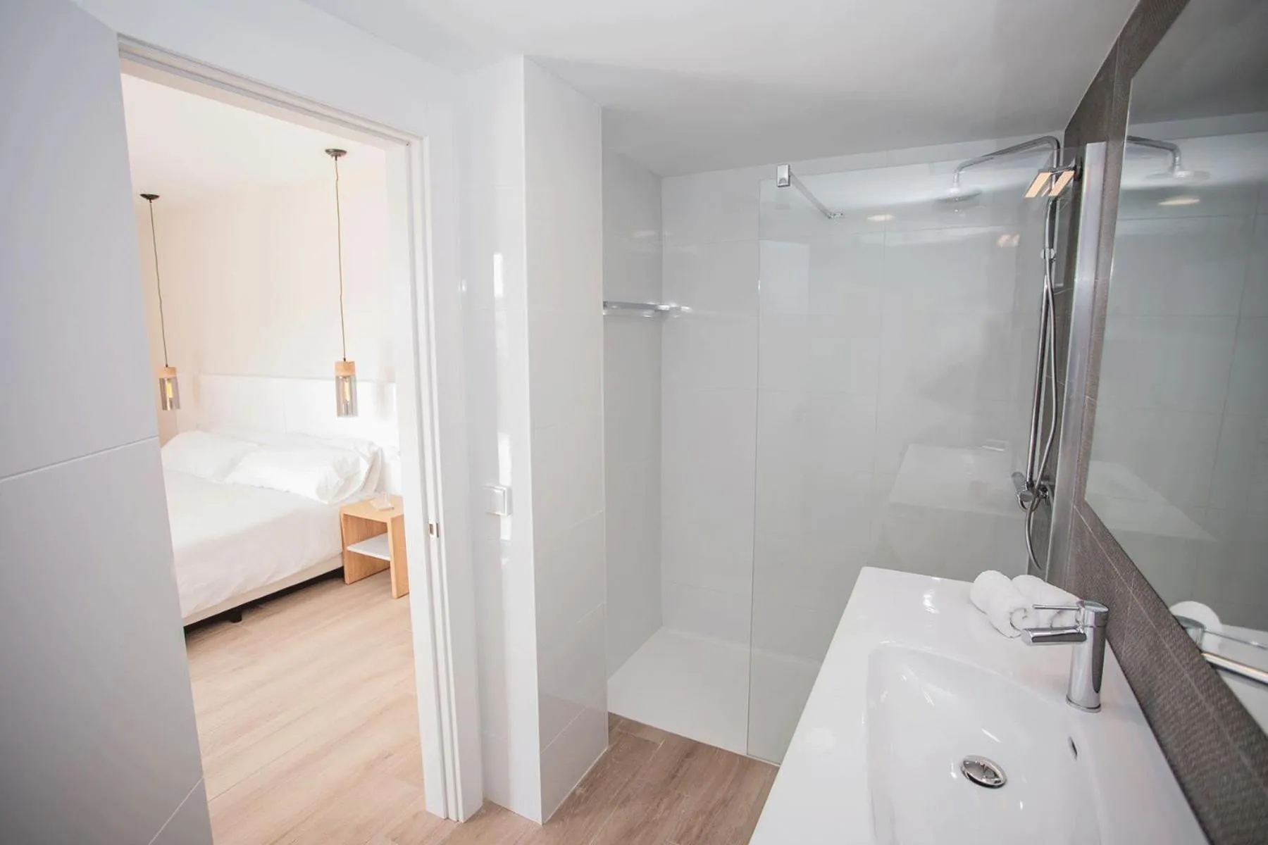 Bathroom, Bed in Arguineguín Park By Servatur VV