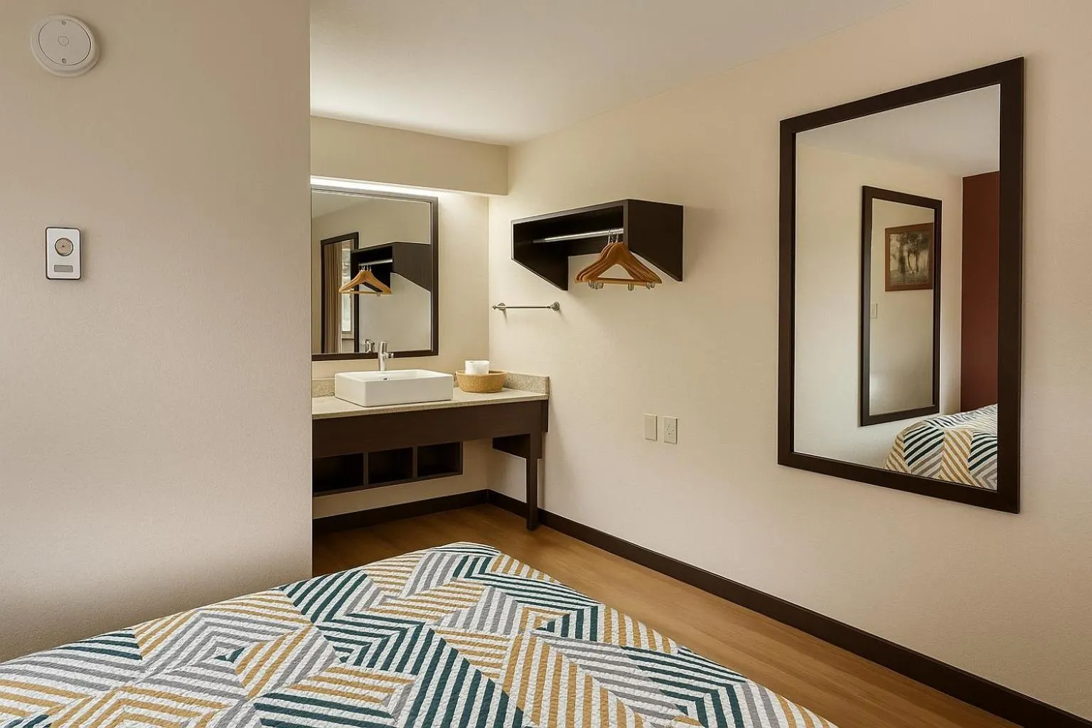 Bed in Motel 6 Smyrna, GA