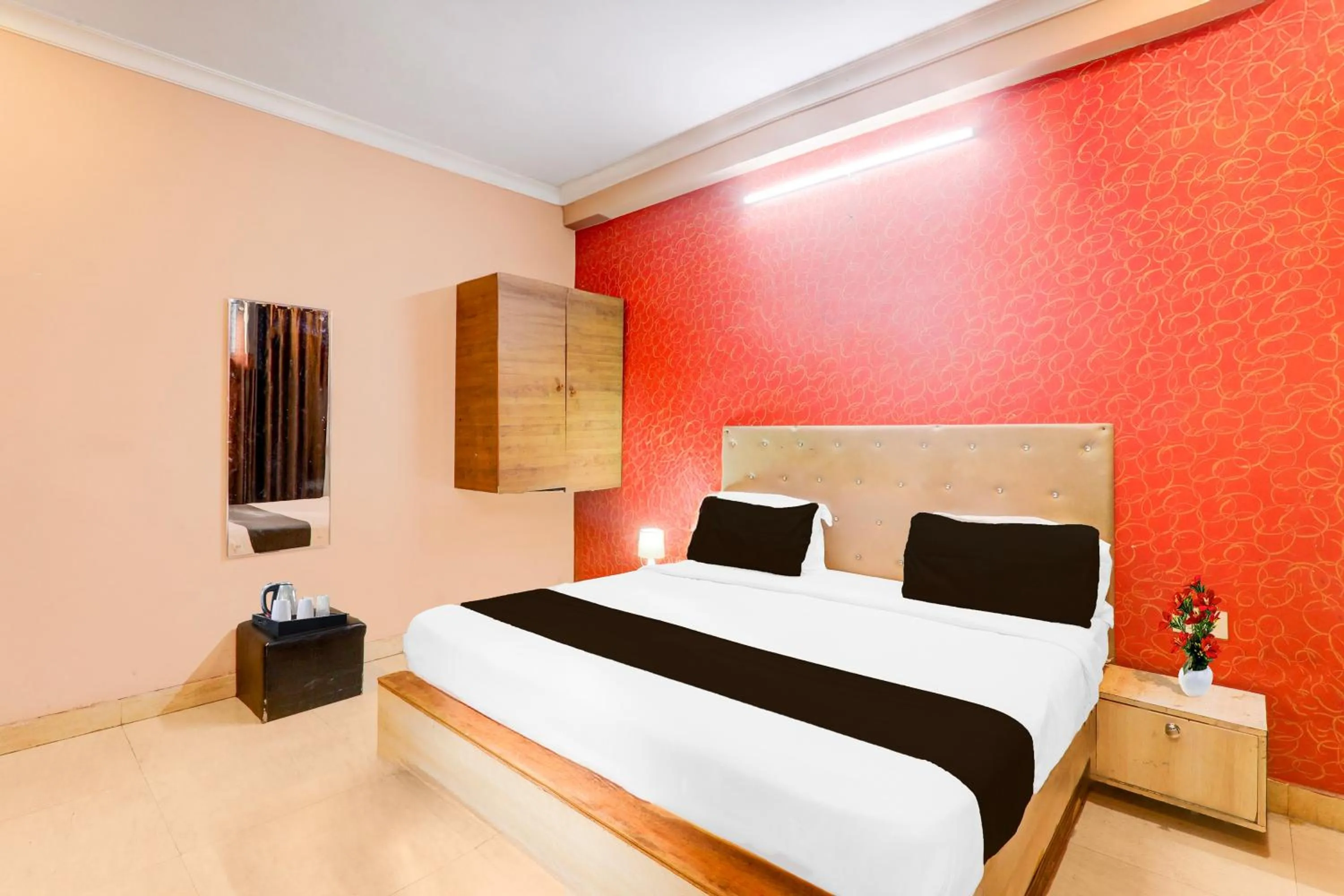 Bedroom, Bed in Super Hotel O Sharda Nagar Lucknow