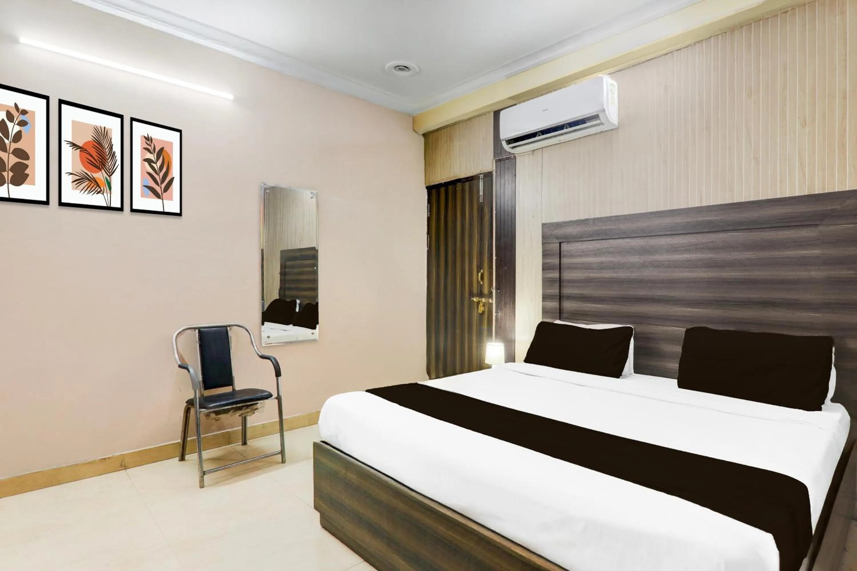 Bedroom, Bed in Super Hotel O Sharda Nagar Lucknow