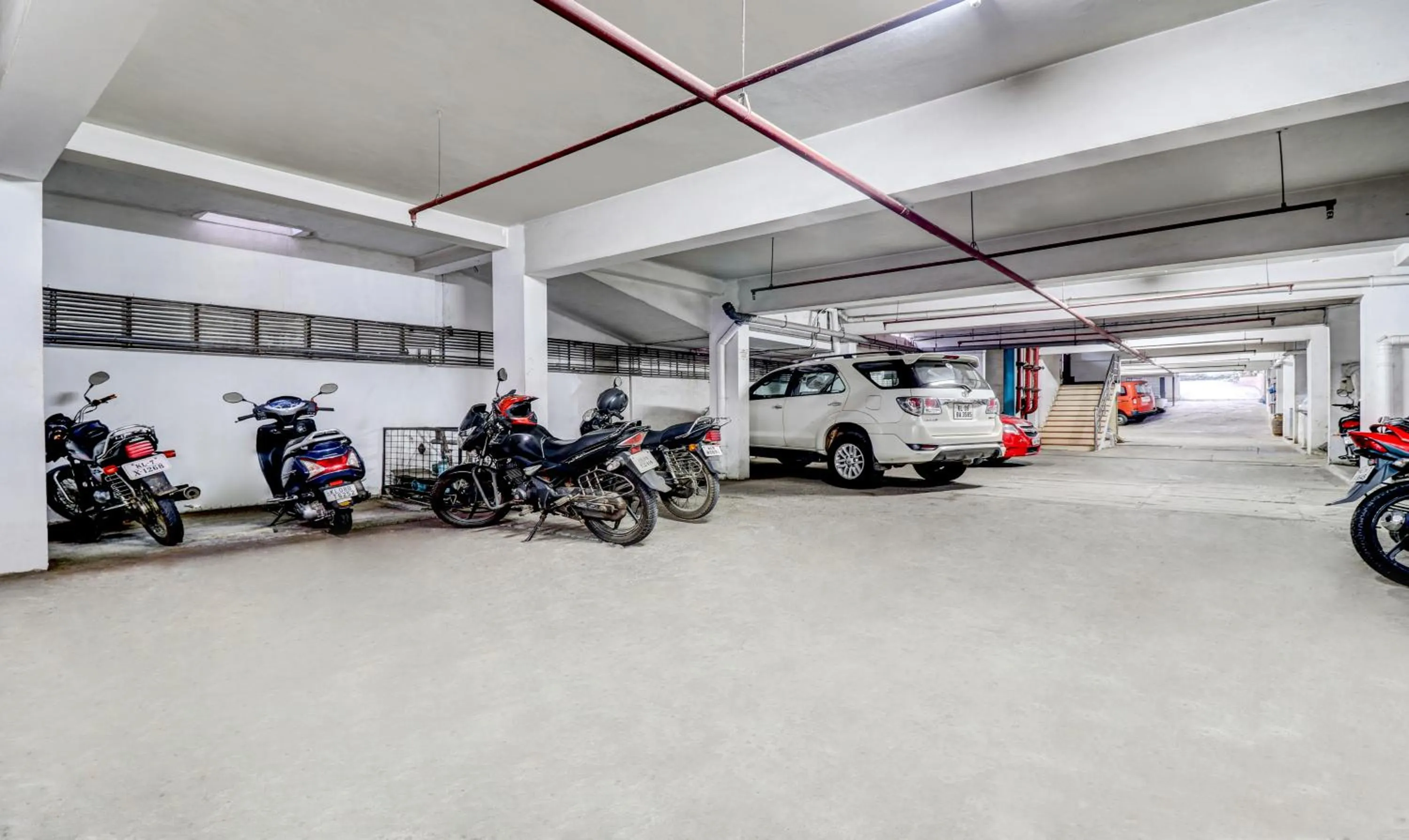 Parking in Itsy Hotels Ammu Regency