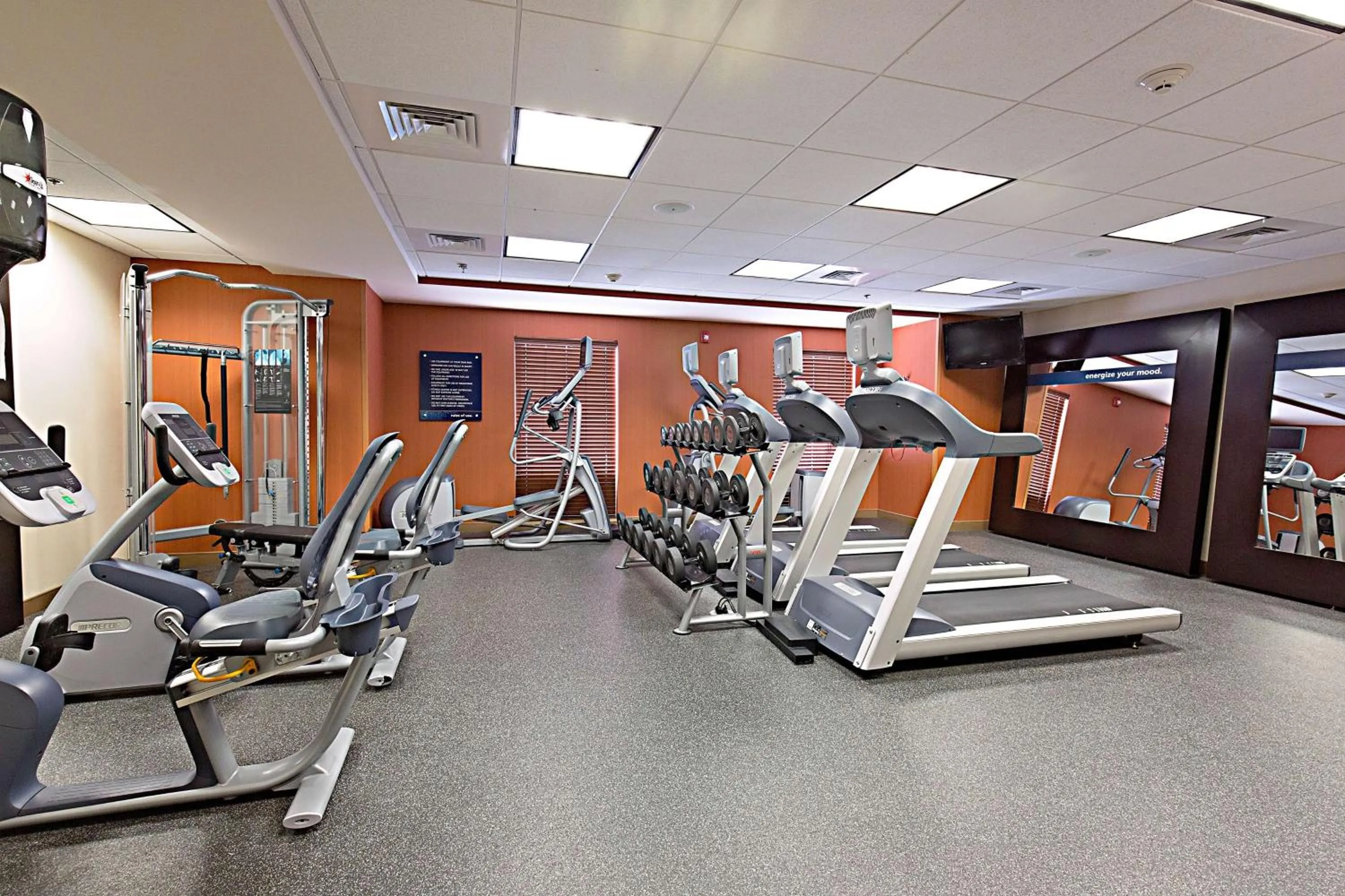 Fitness centre/facilities in Hampton Inn & Suites Jacksonville