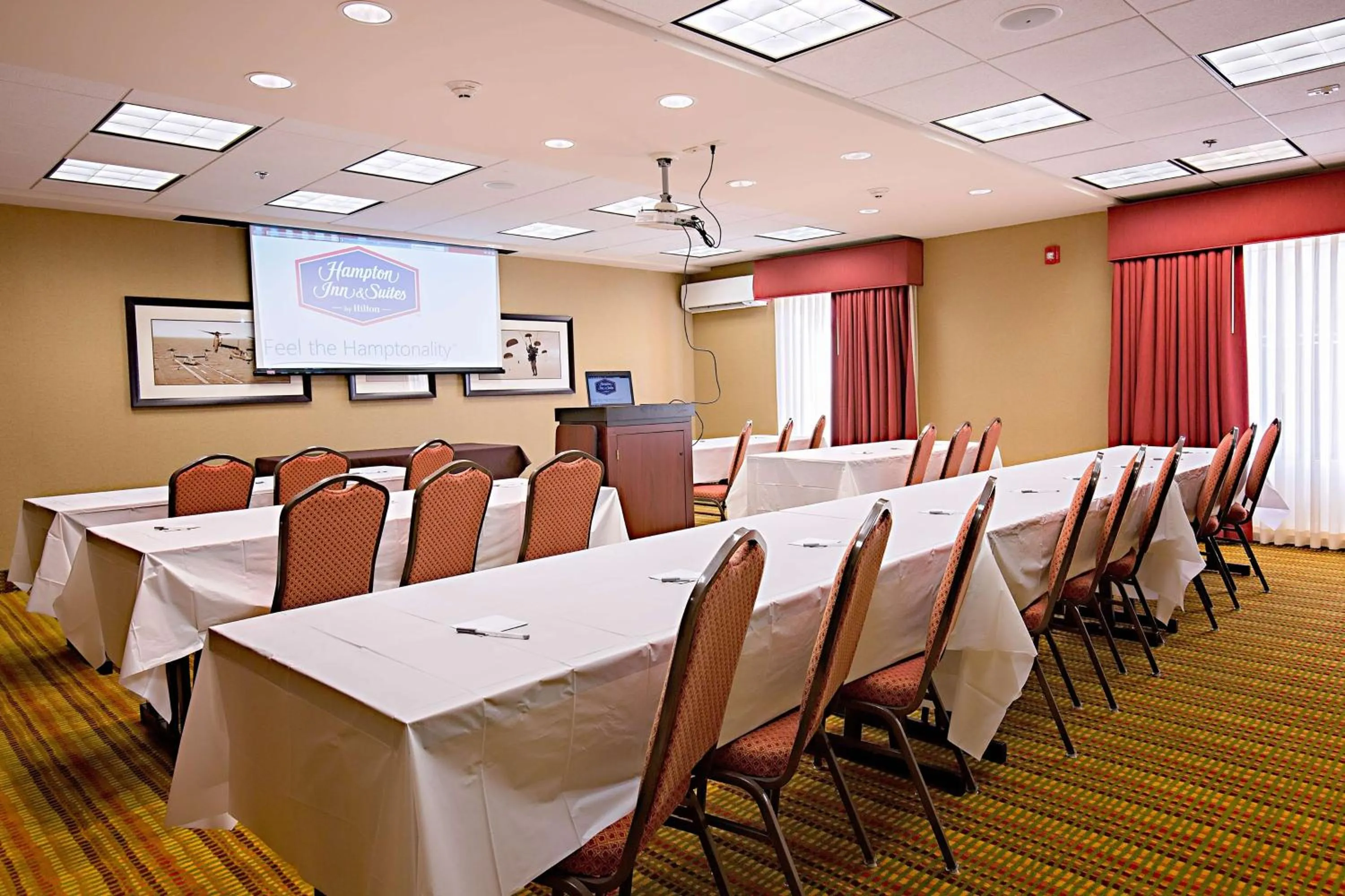 Meeting/conference room in Hampton Inn & Suites Jacksonville