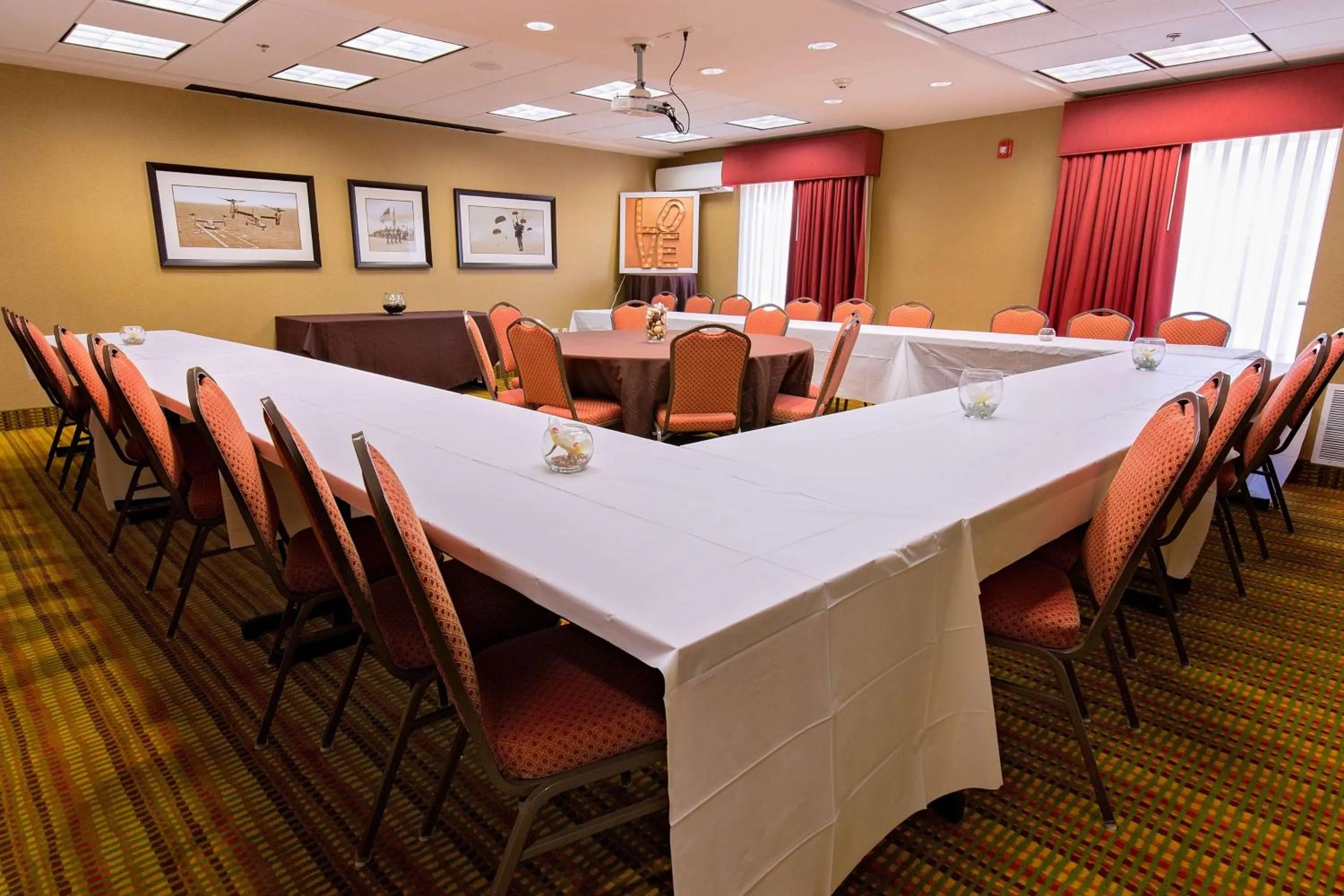Meeting/conference room in Hampton Inn & Suites Jacksonville