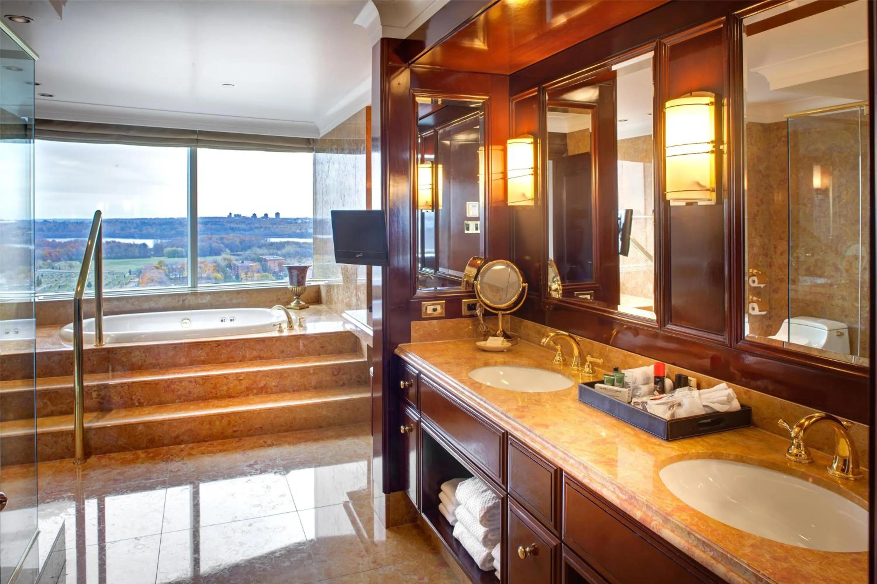 Bed in Hilton Lac-Leamy