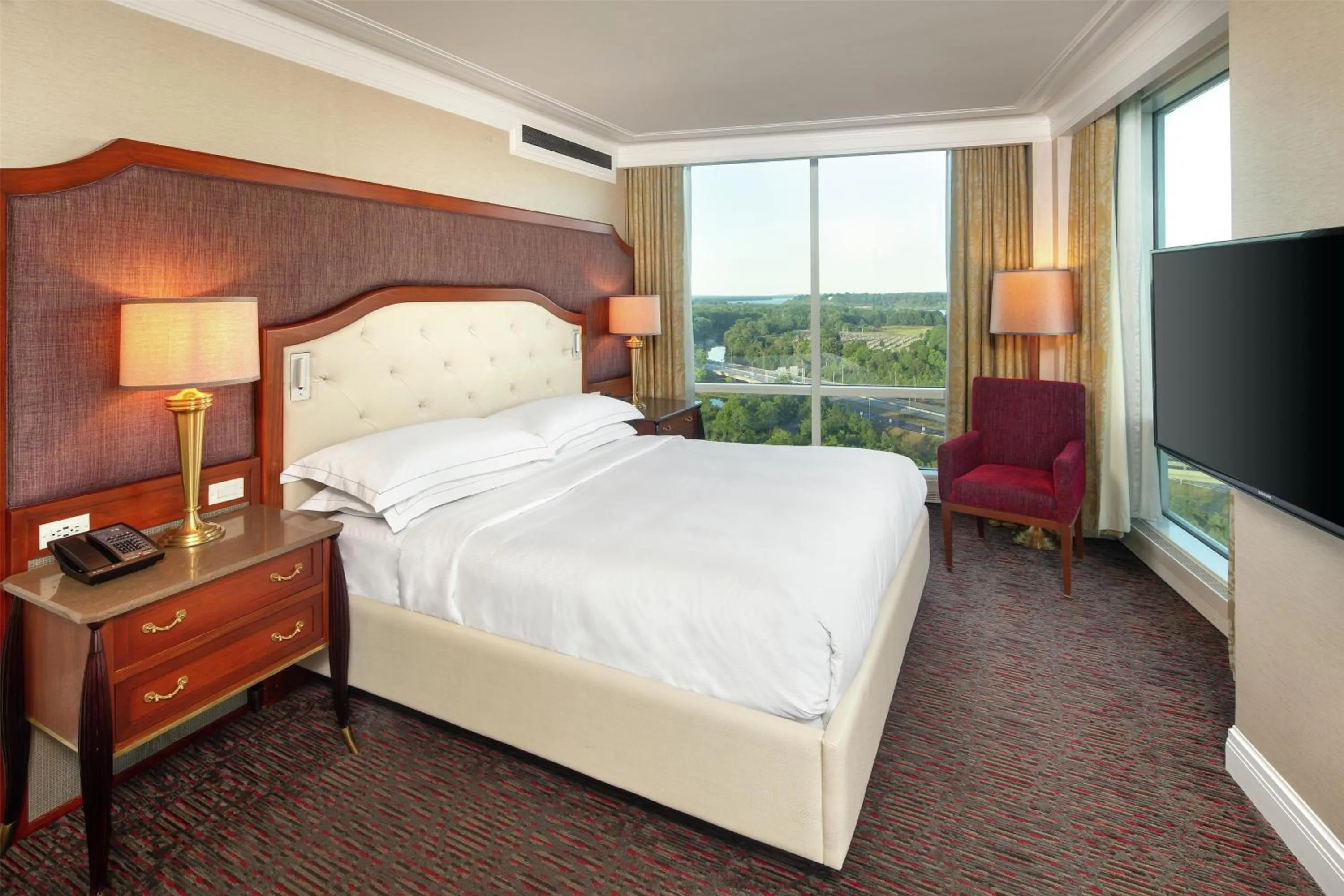 Bedroom, Bed in Hilton Lac-Leamy