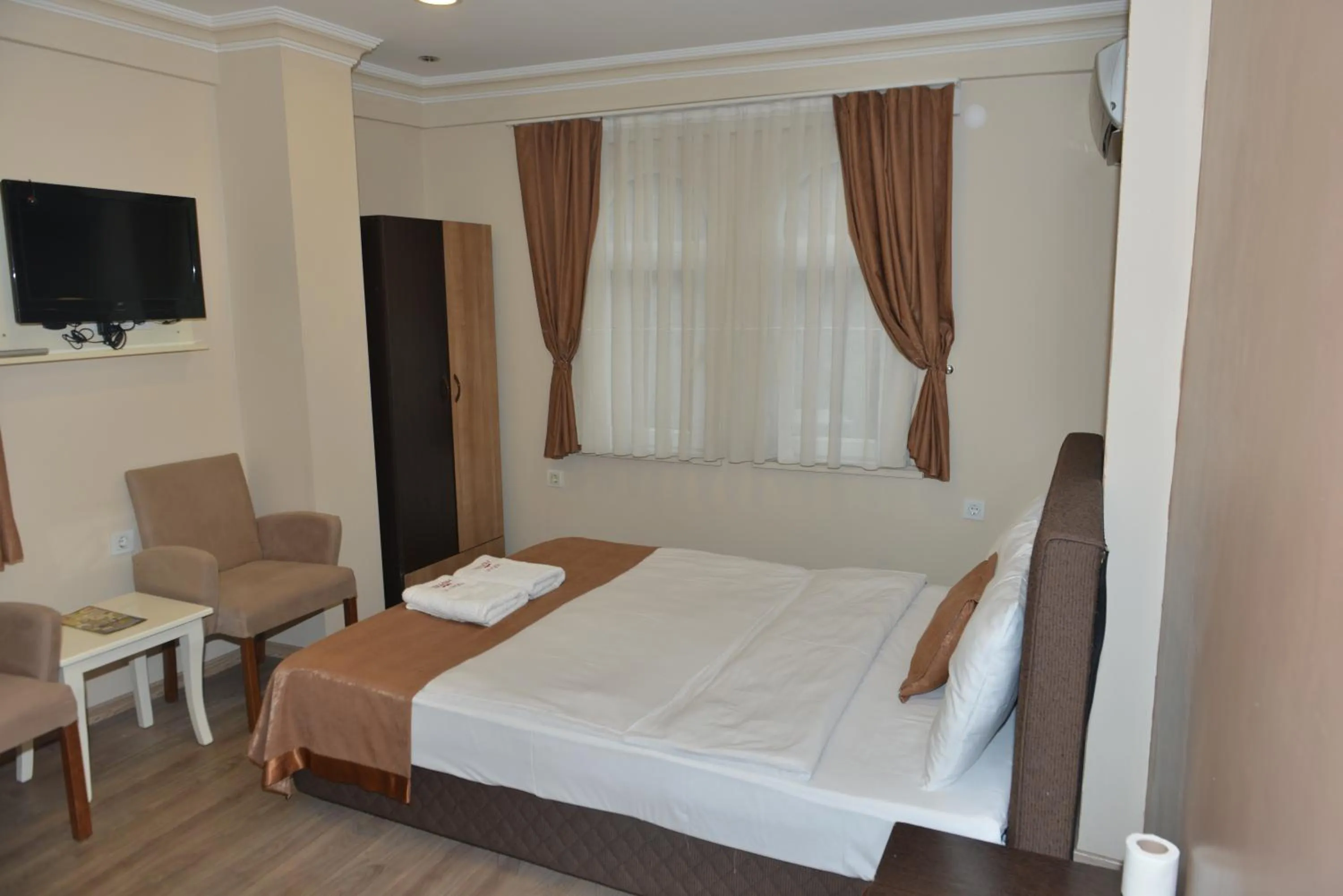 Photo of the whole room in Teras Hotel Kağıthane