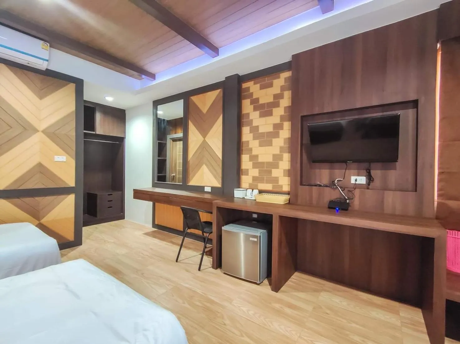 TV and multimedia, Bed in Thalang resort