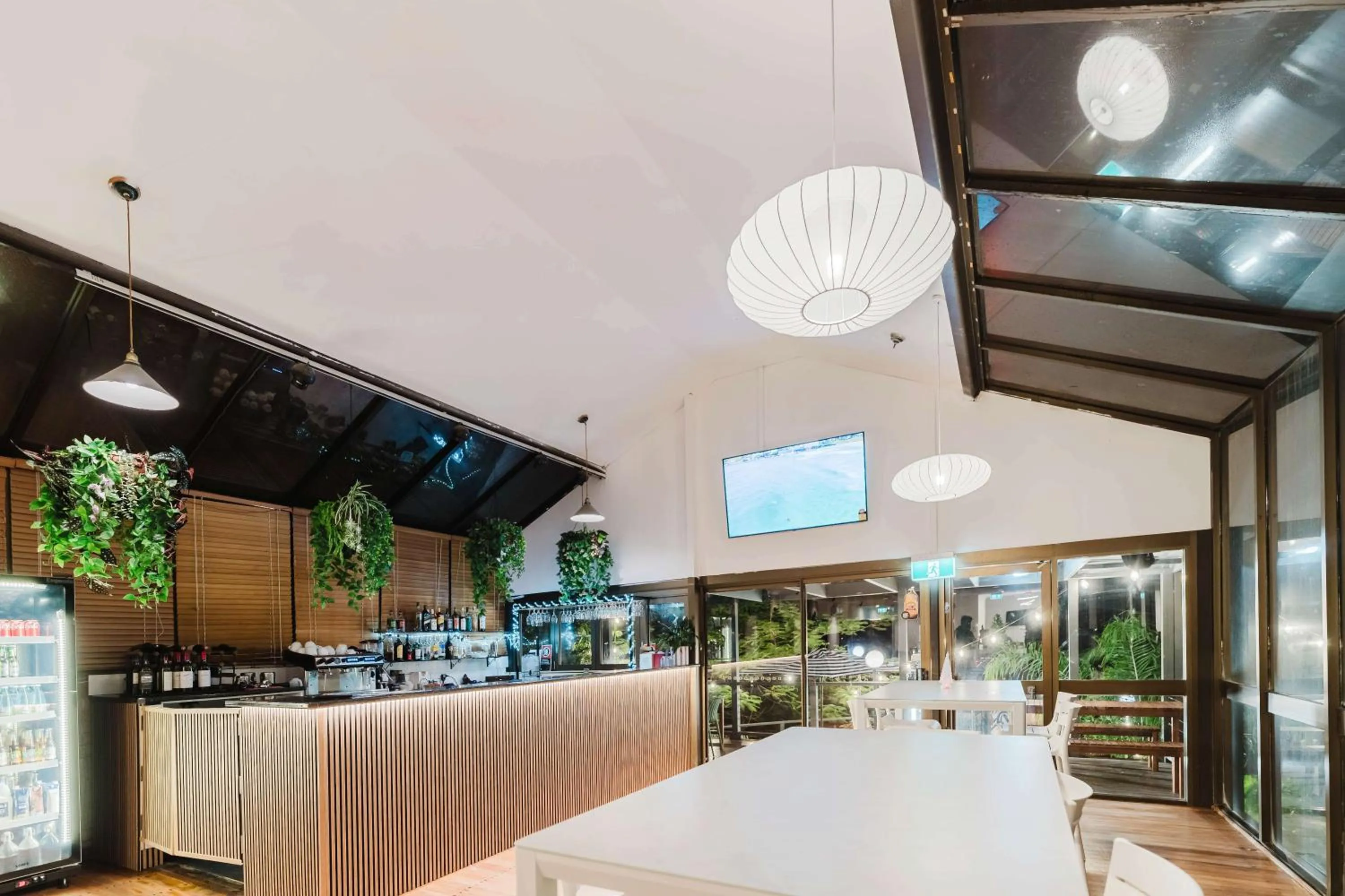 Lounge or bar in Country 2 Coast Motor Inn Coffs Harbour