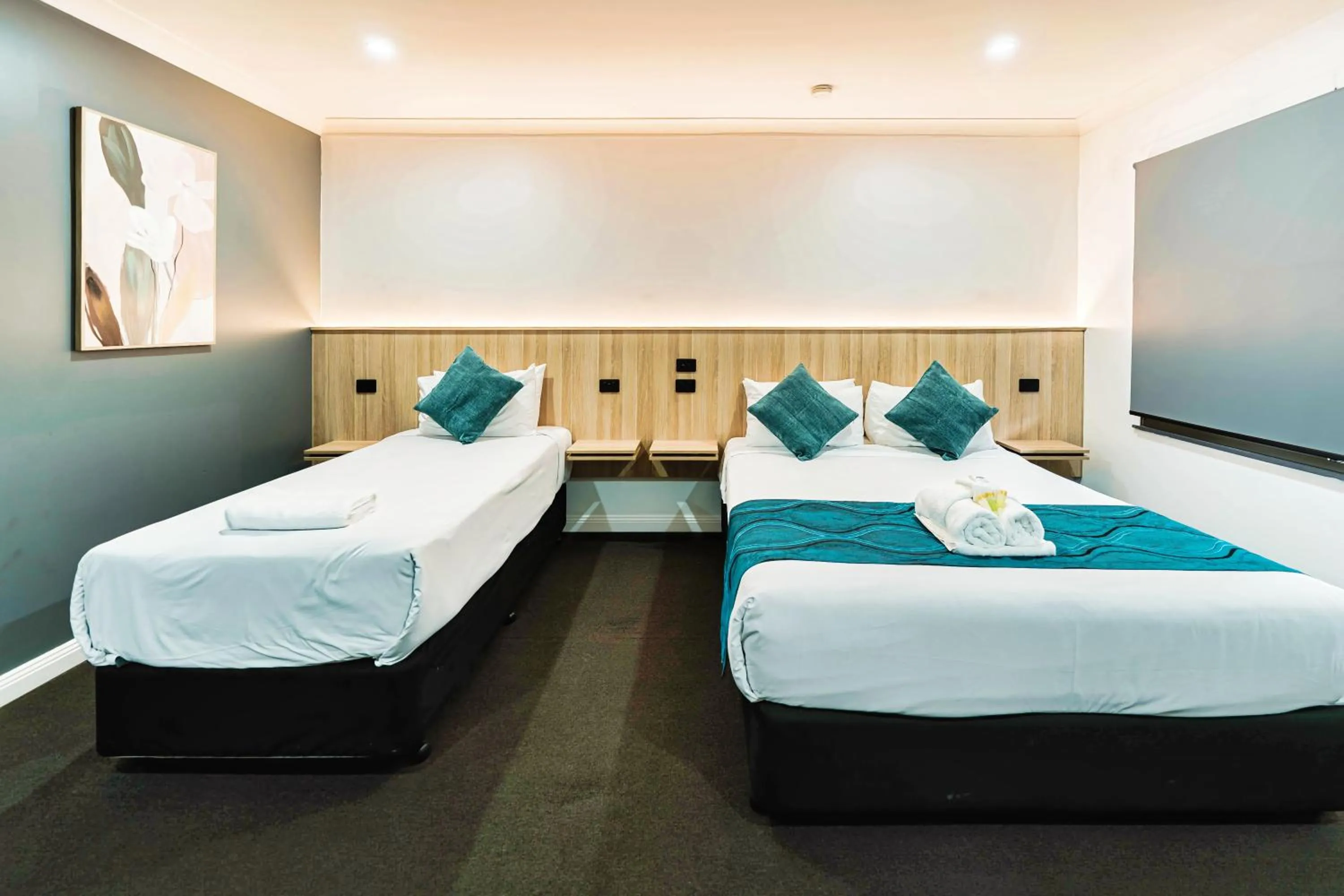 Bed in Country 2 Coast Motor Inn Coffs Harbour