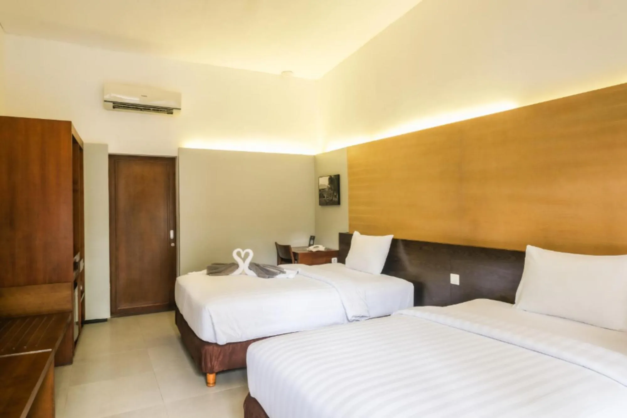 Bedroom, Bed in Hotel Neo+ Green Savana Sentul City