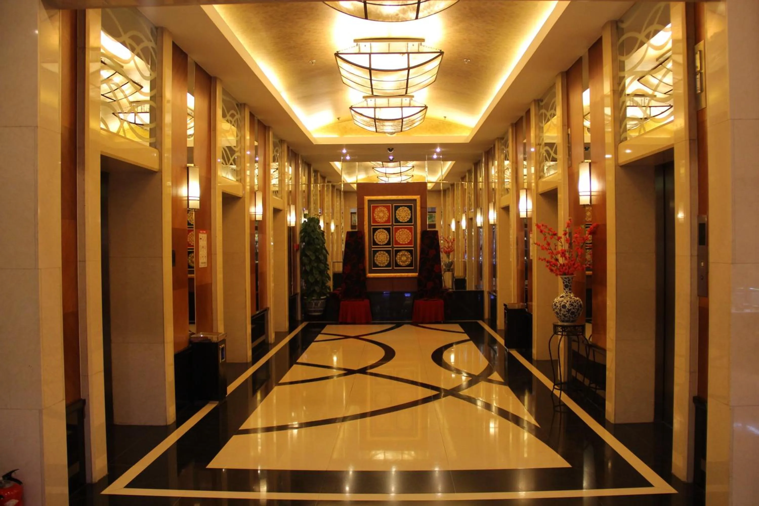 Lobby or reception in The North Garden Hotel Beijing Wangfujing