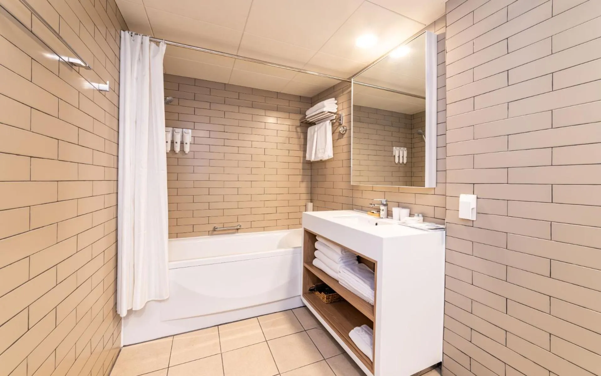 New Seoul Hotel Myeongdong