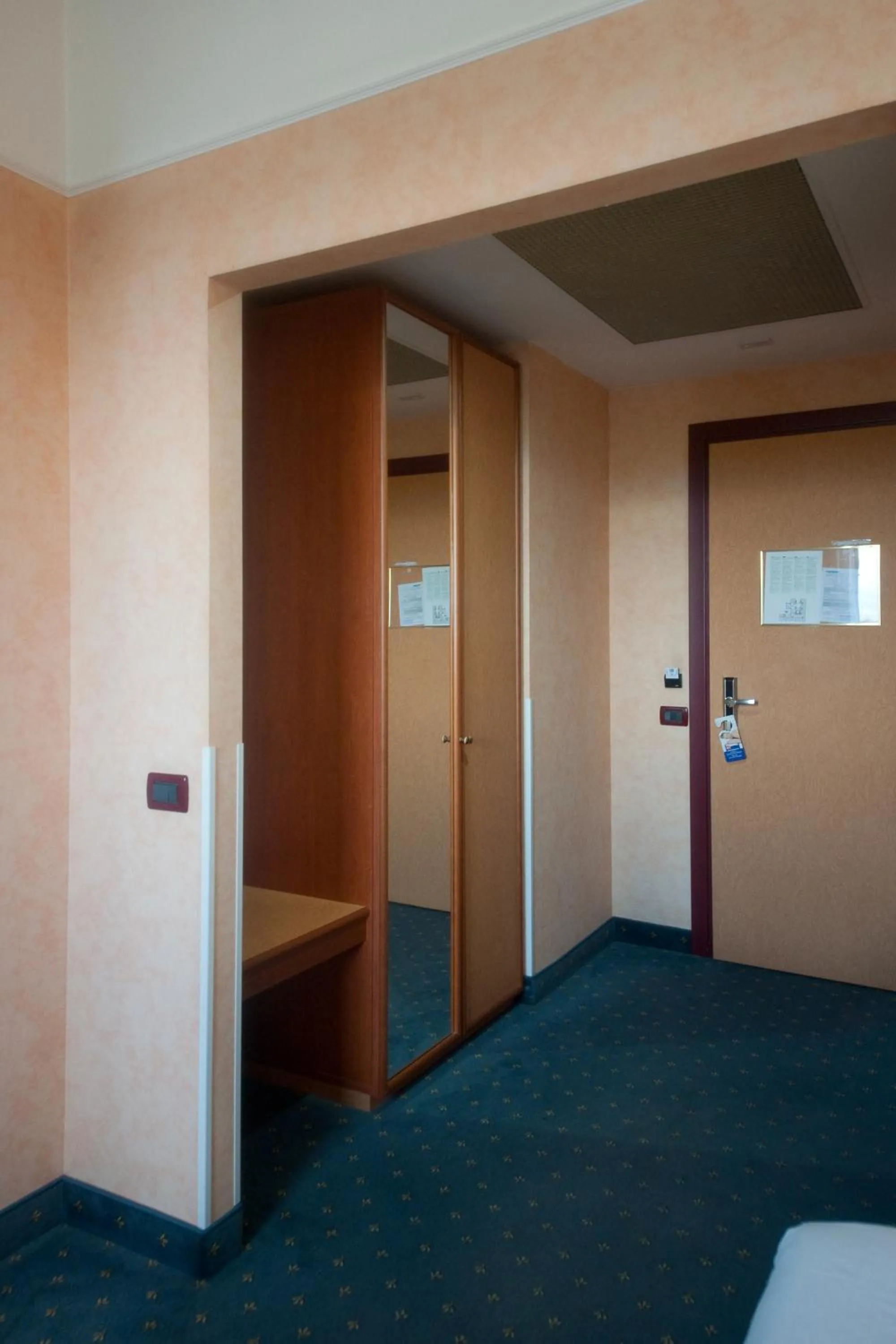 wardrobe in Hotel Le Sorgenti