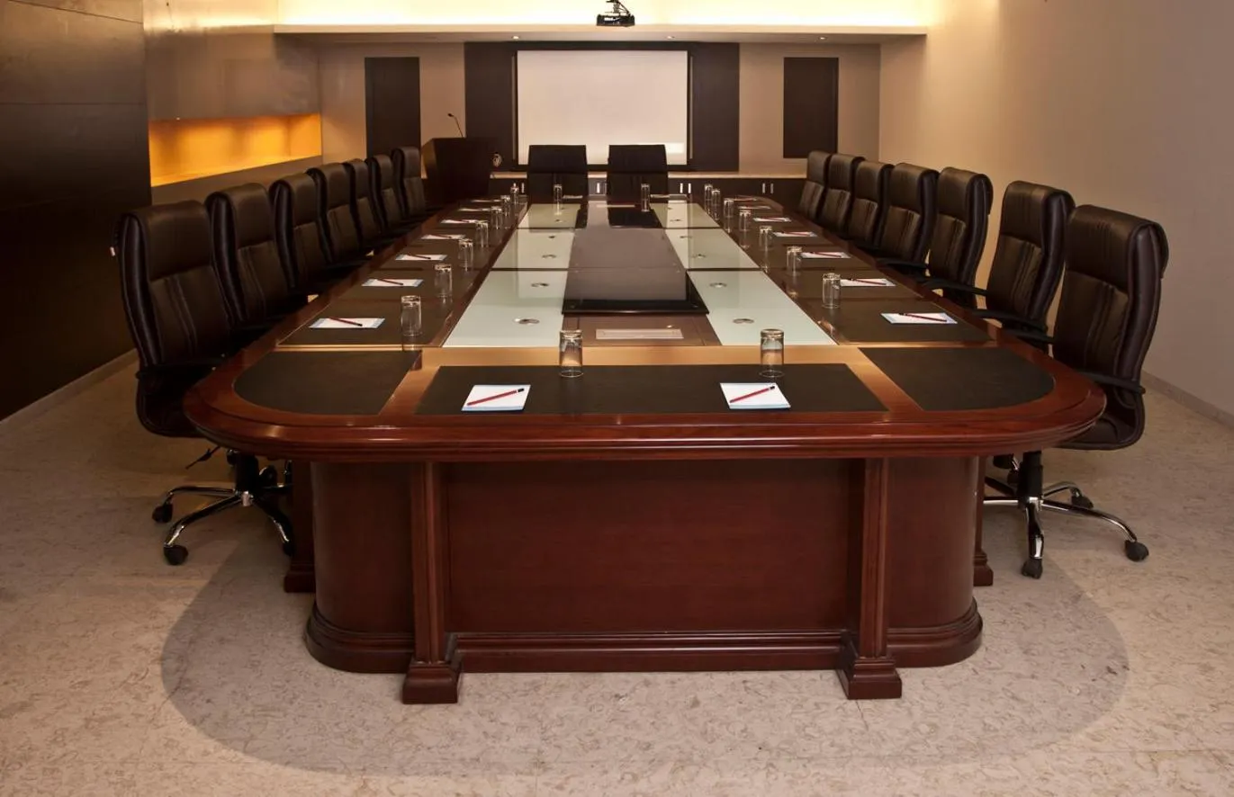 Meeting/conference room in TreeHouse Queens Pearl