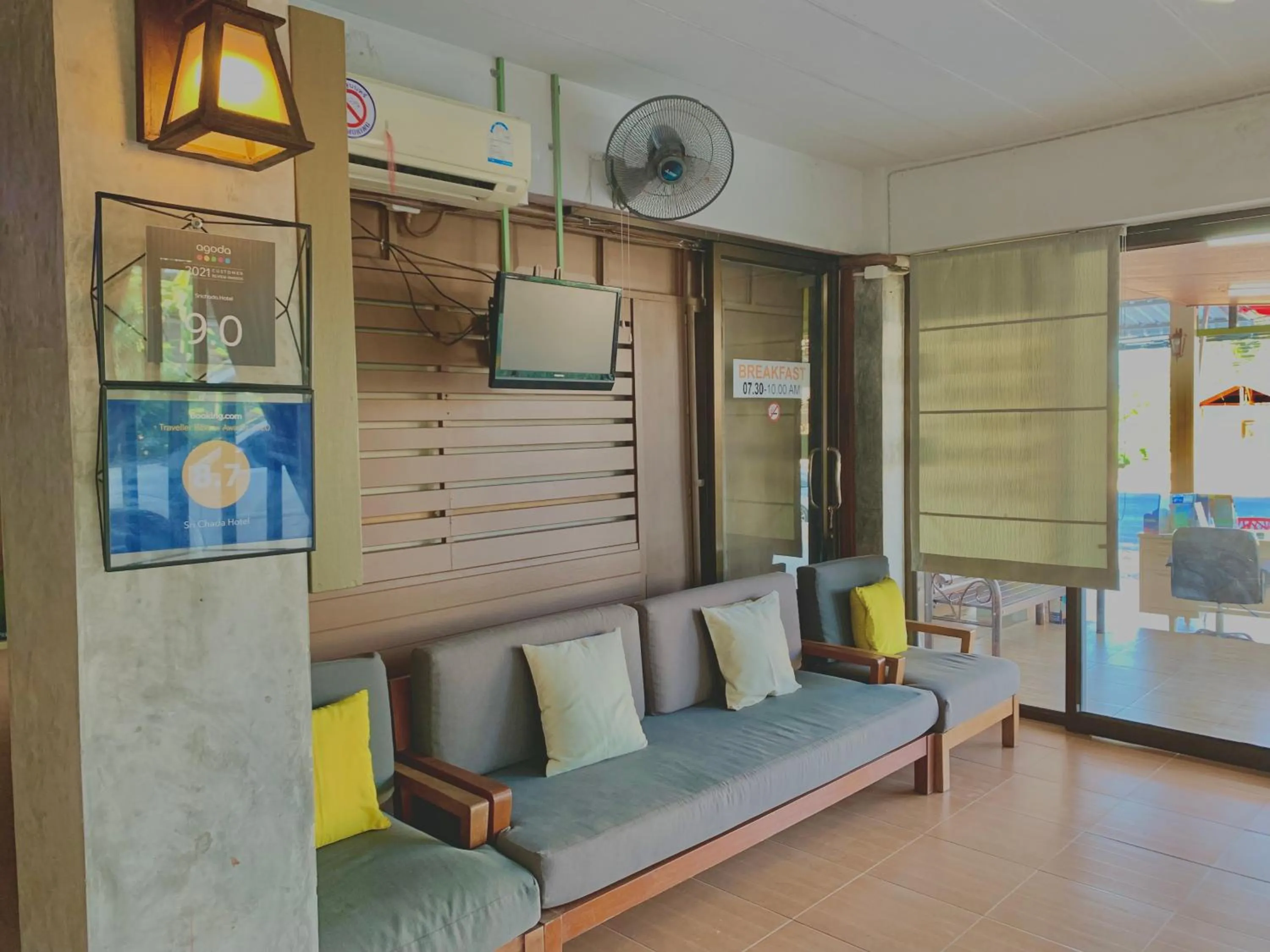 Lobby or reception in Srichada Hotel Khaolak - SHA Extra Plus