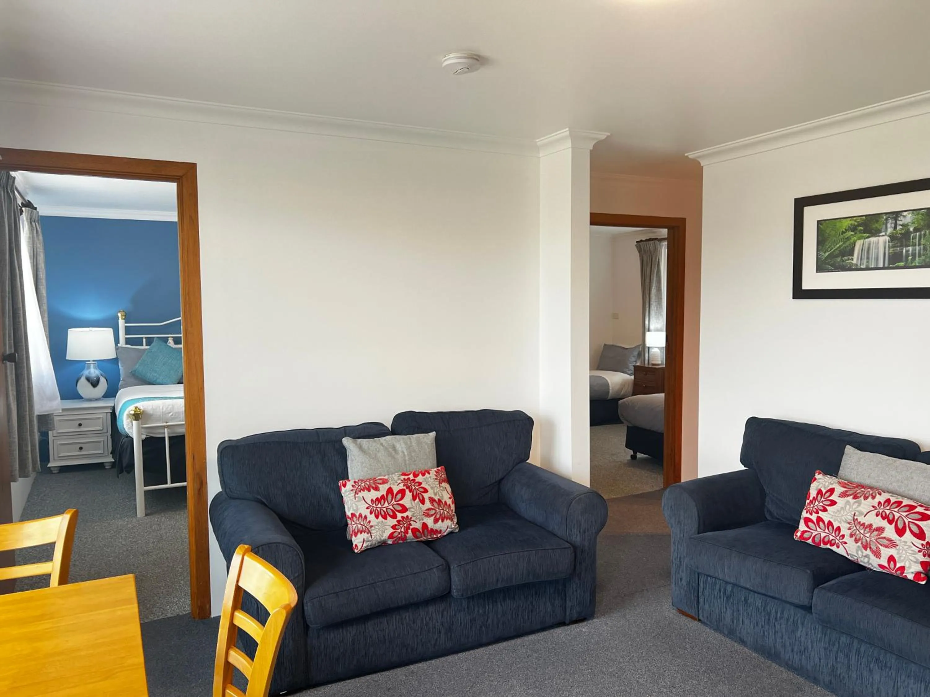 Regatta Point Tavern & Holiday Villas