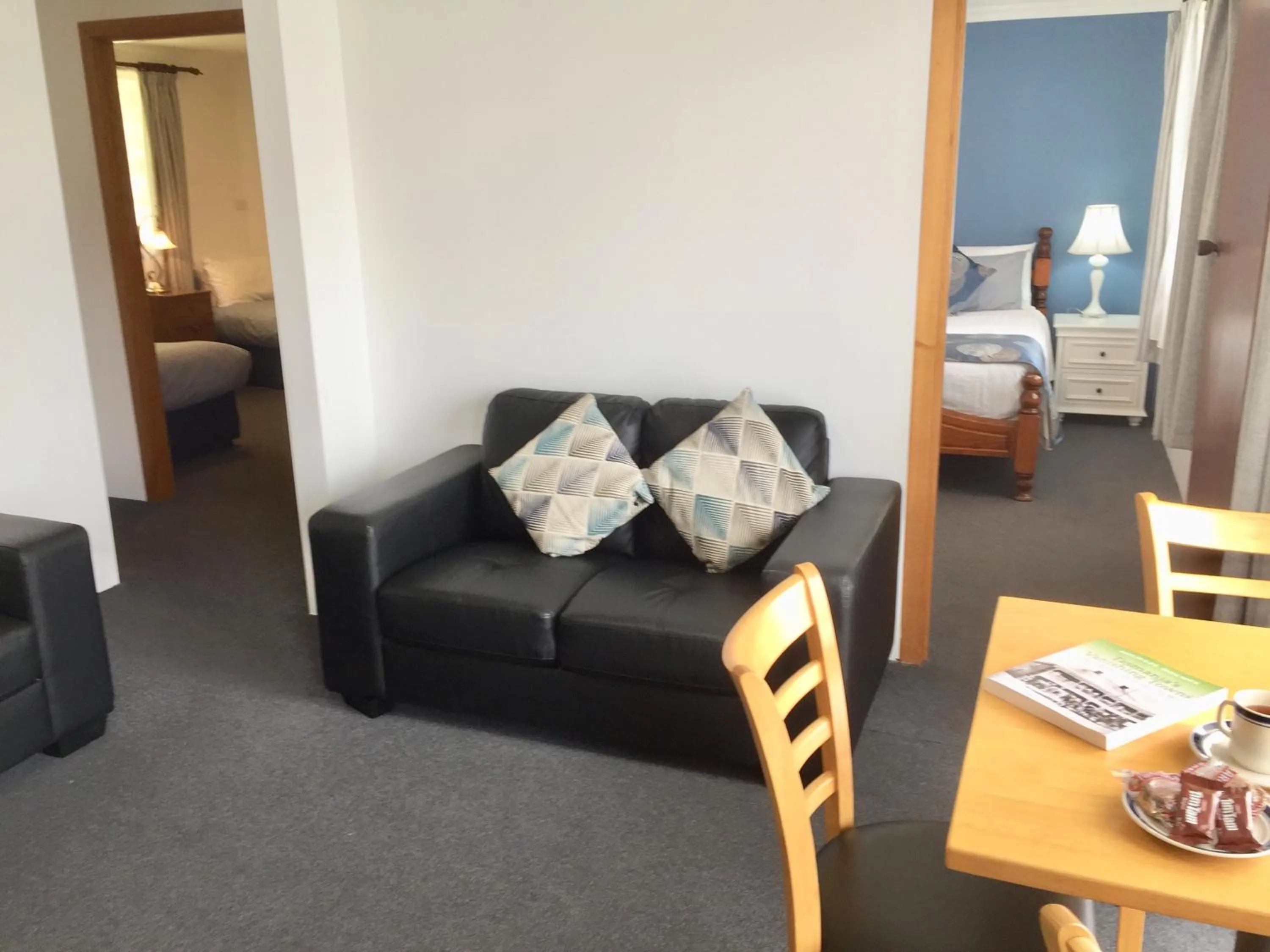 Bed in Regatta Point Tavern & Holiday Villas