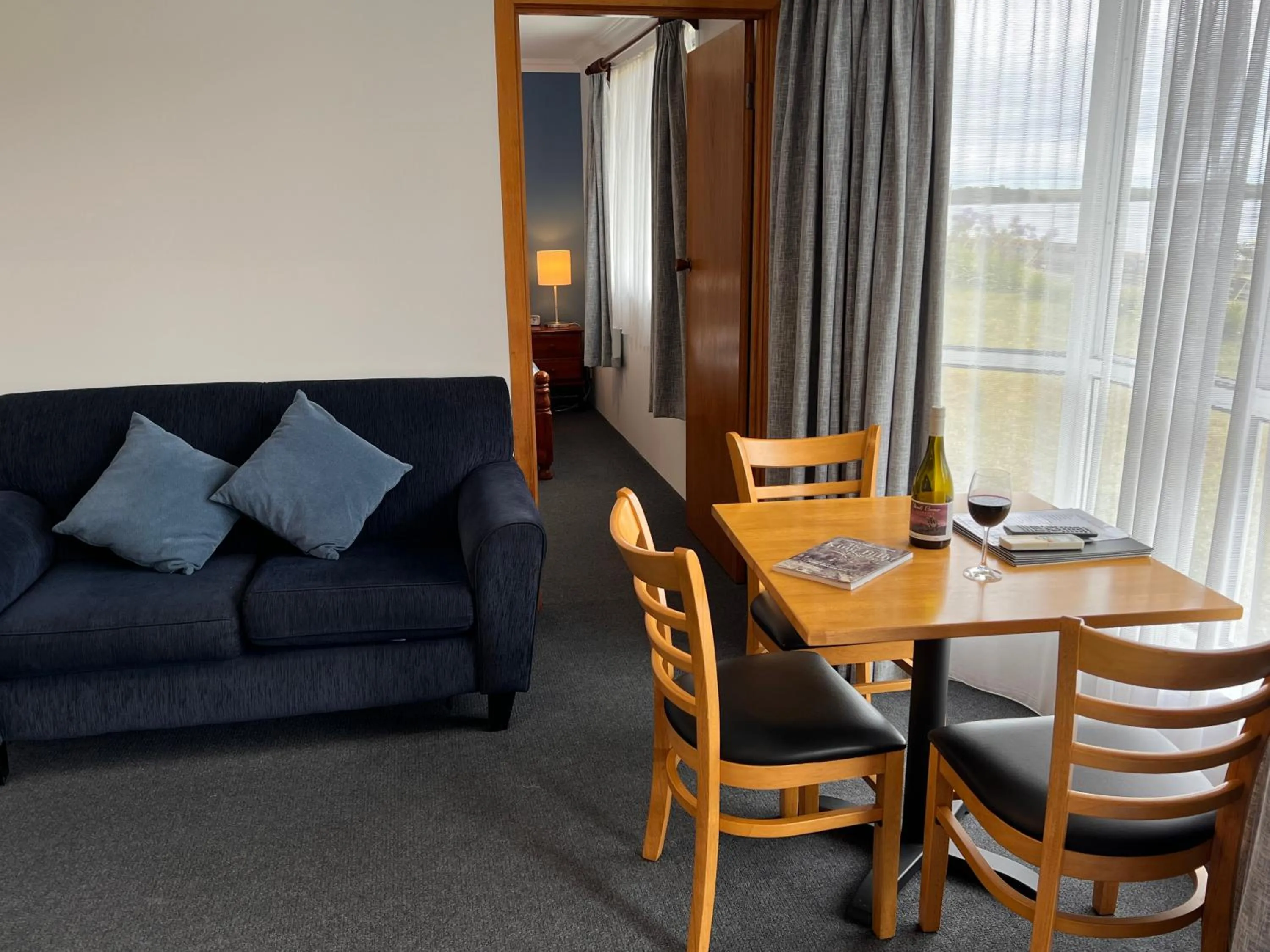 Regatta Point Tavern & Holiday Villas