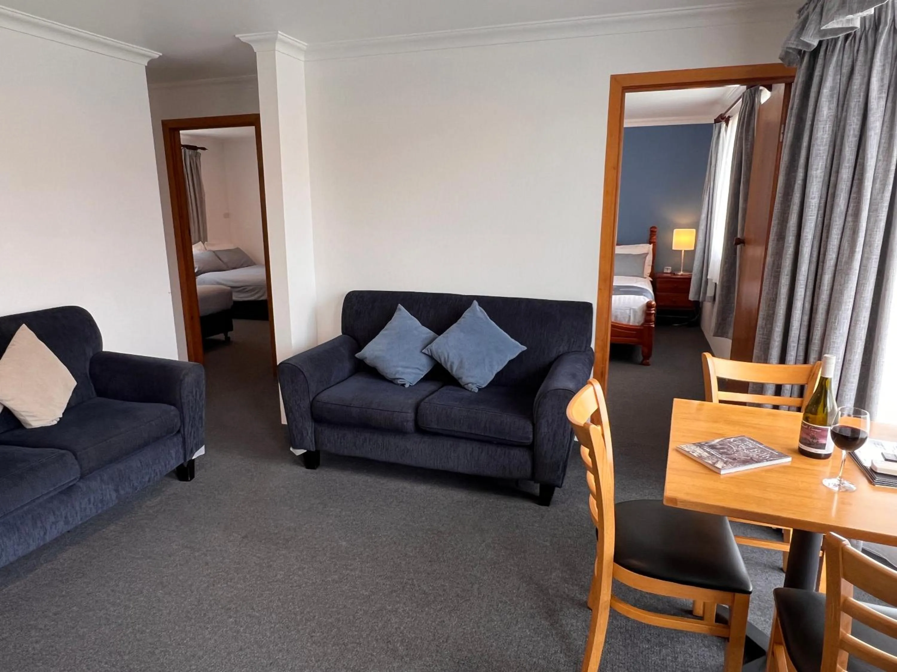 Bed in Regatta Point Tavern & Holiday Villas